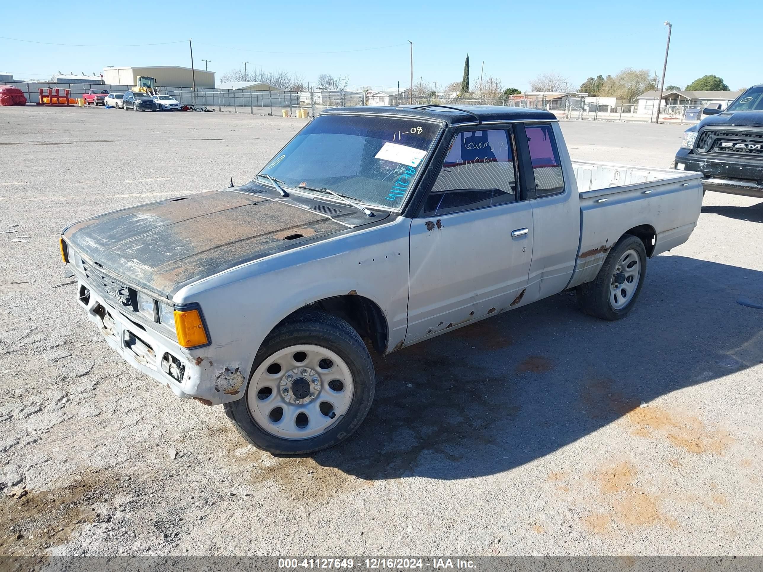 1982 Datsun 720 King Cab Серый vin: JN6MD06S6CW100827
