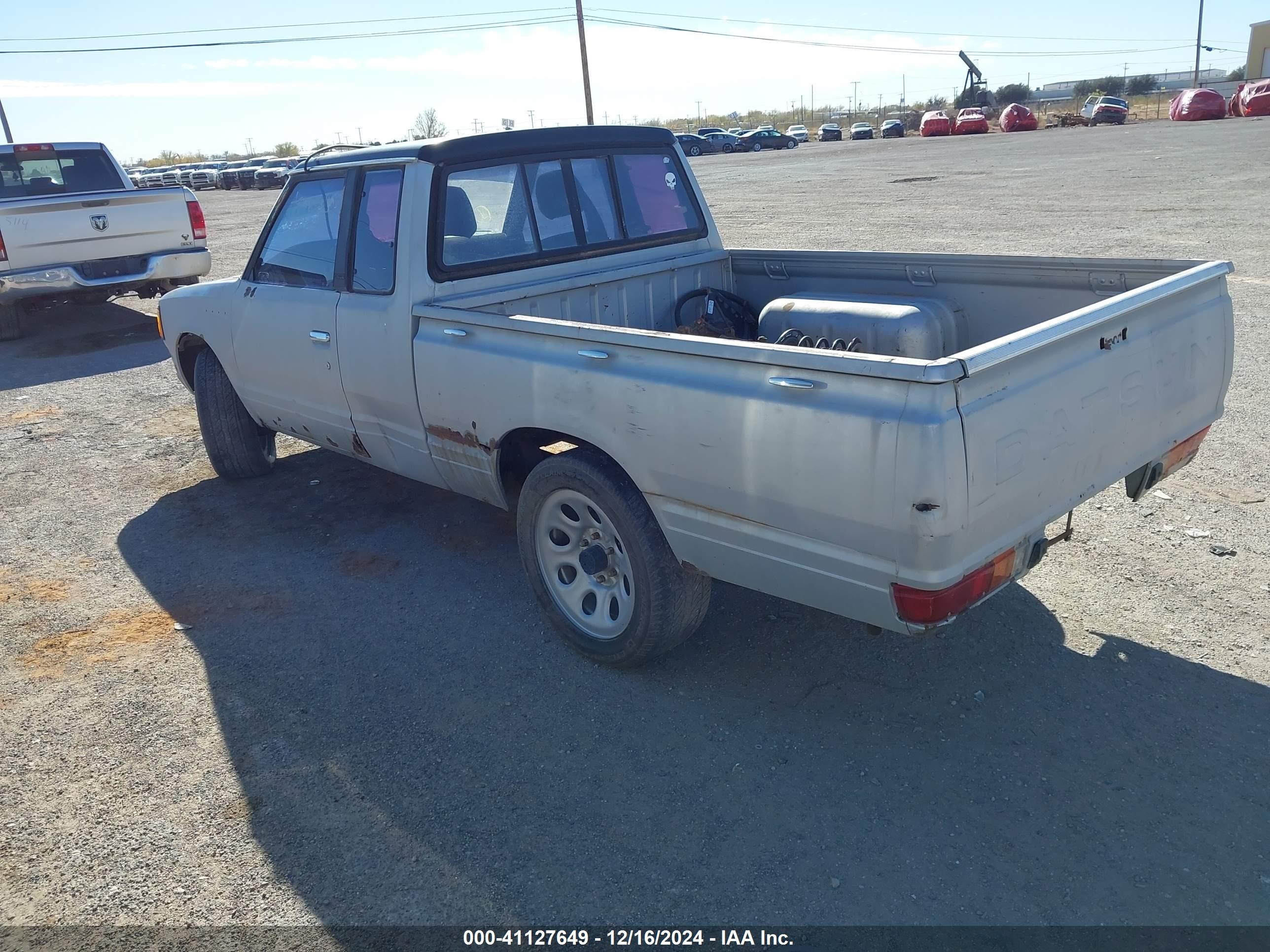 1982 Datsun 720 King Cab Серый vin: JN6MD06S6CW100827