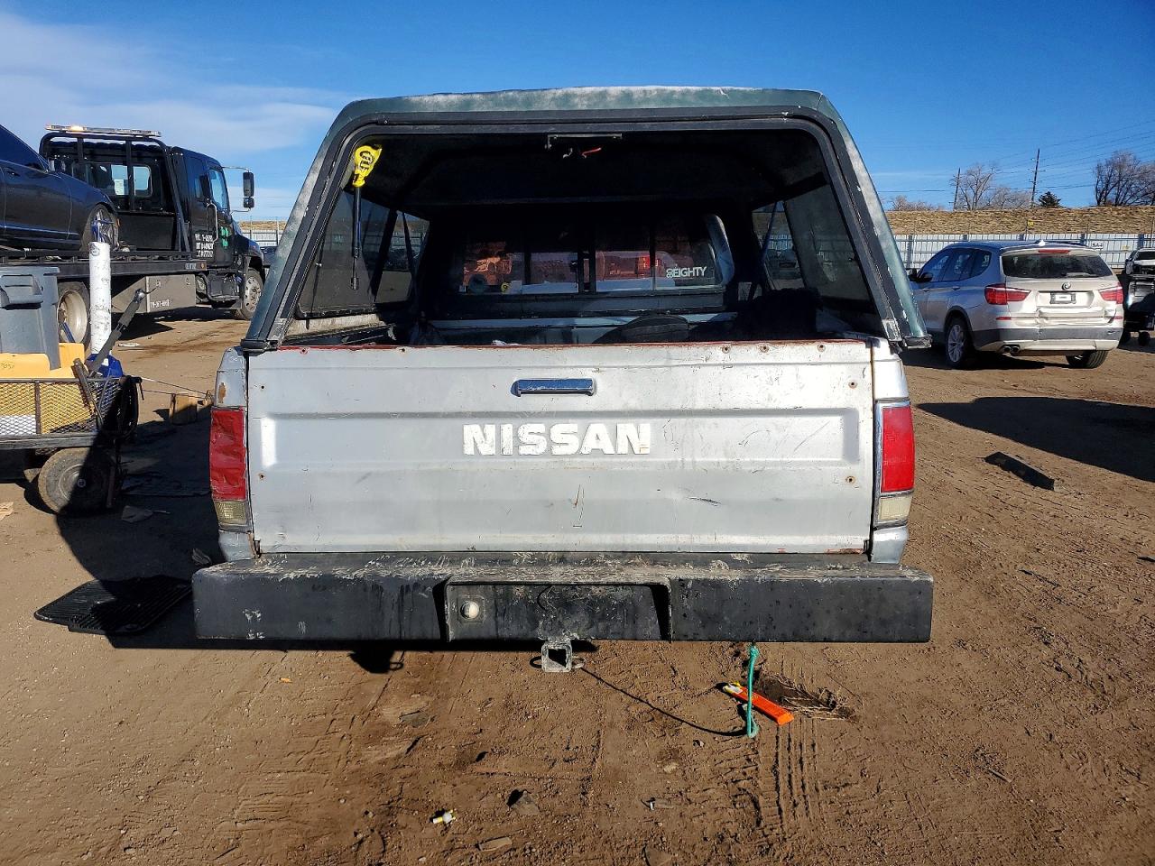 1985 Nissan 720 Blue vin: JN6ND01S1FW017564