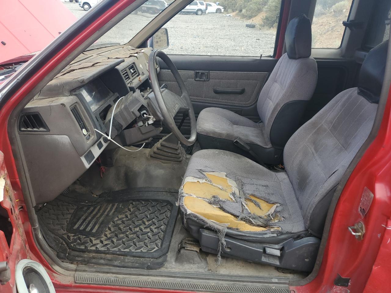 1987 Nissan D21 King Cab   Red vin: JN6ND16S1HW004458
