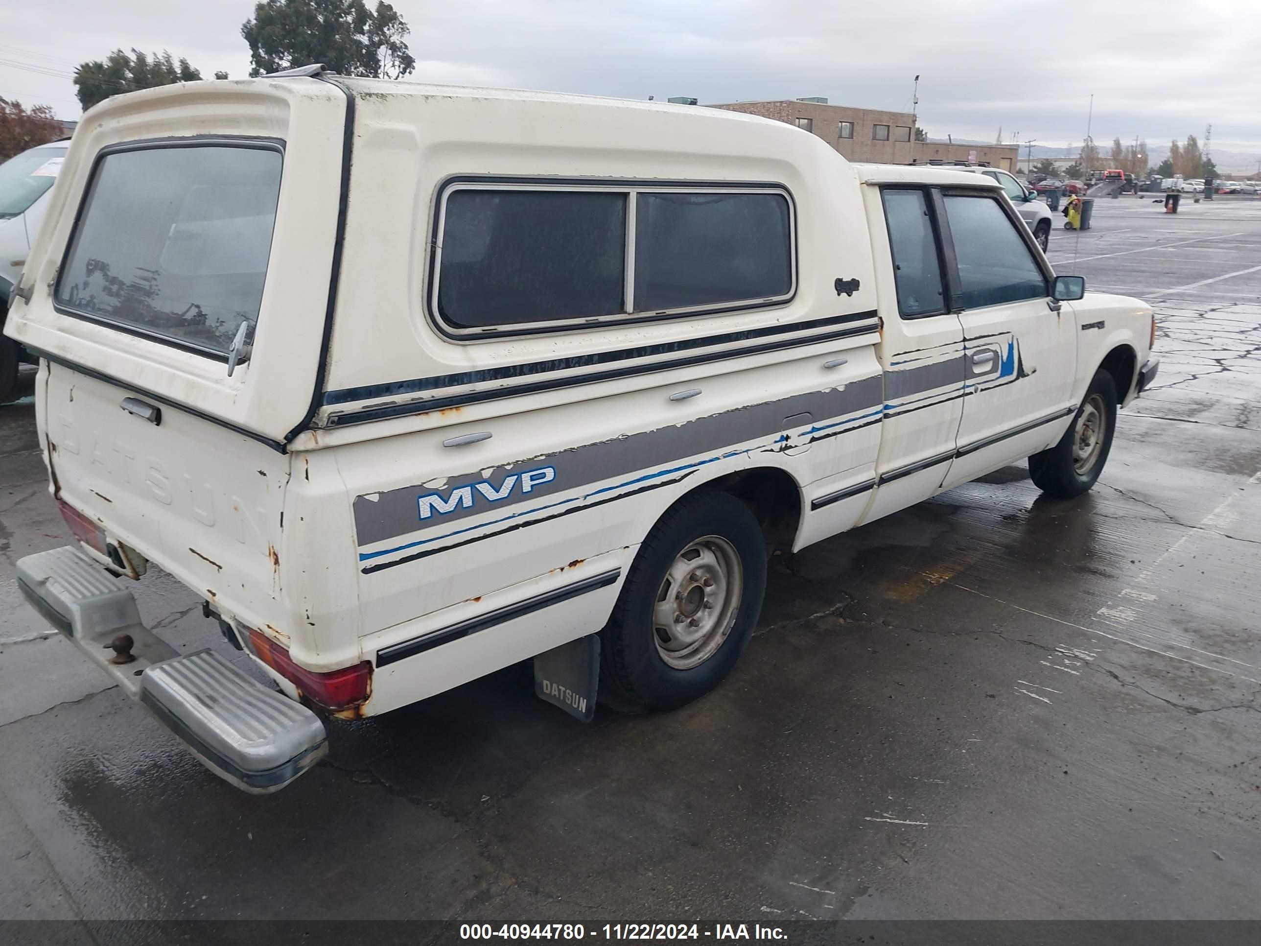 1982 Datsun 720 King Cab White vin: JN6SD06SXCW108890