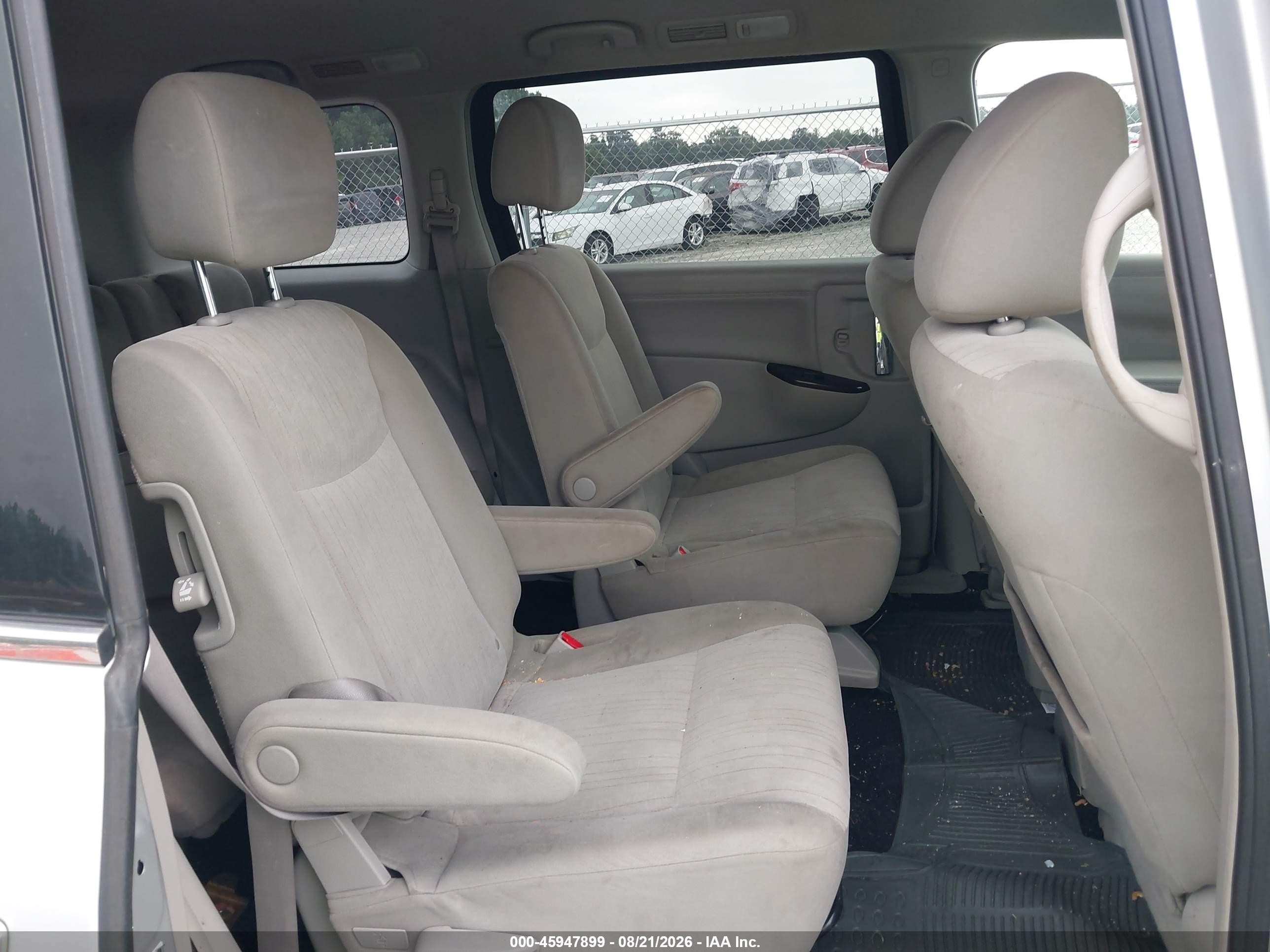2012 Nissan Quest S Silver vin: JN8AE2KP0C9031877