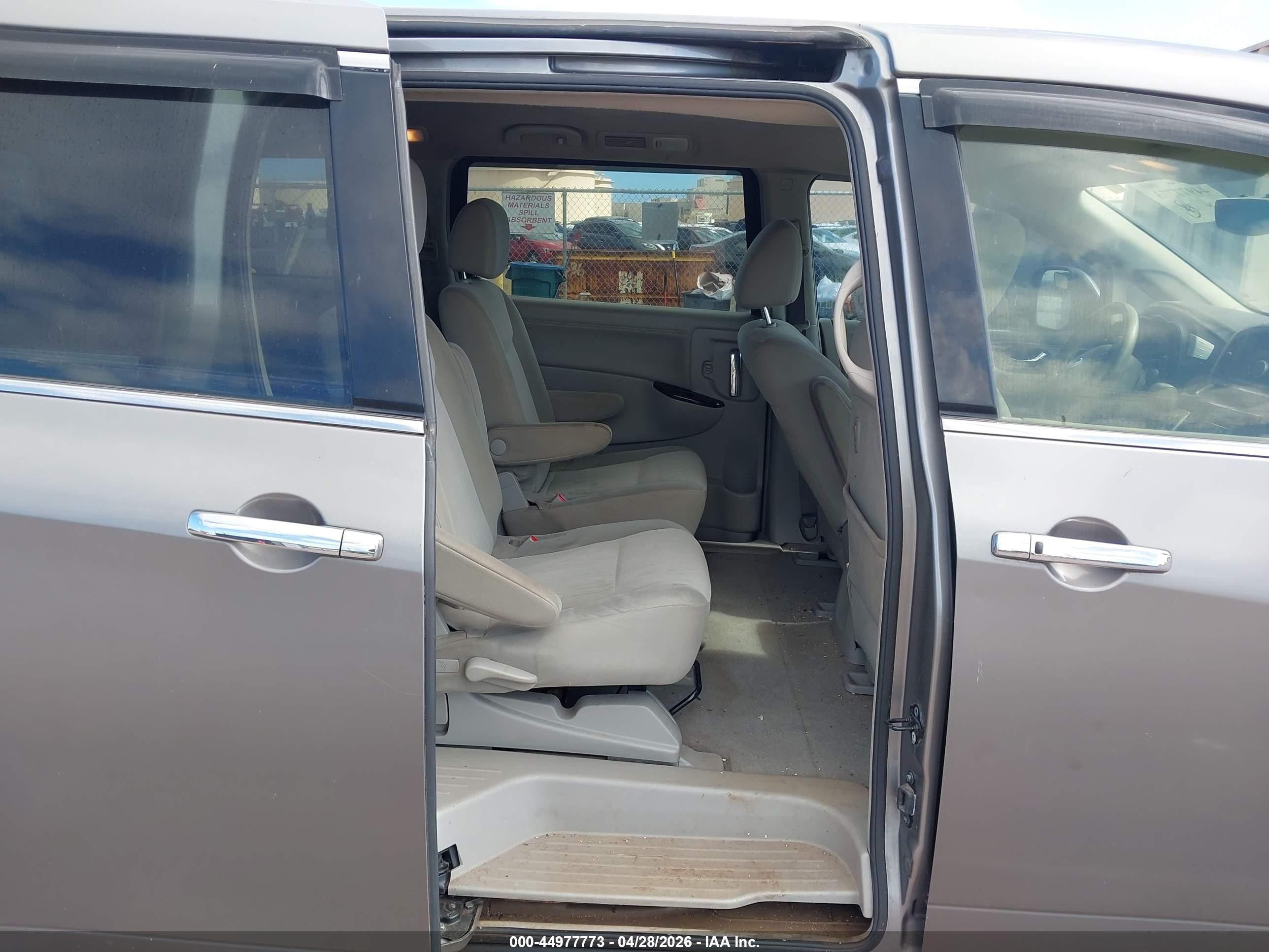 2012 Nissan Quest S Gray vin: JN8AE2KP0C9033337