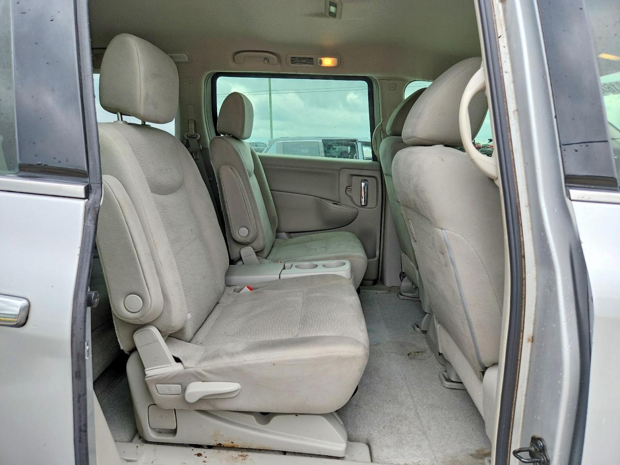 2014 Nissan Quest 3.5 S Silver vin: JN8AE2KP0E9102949