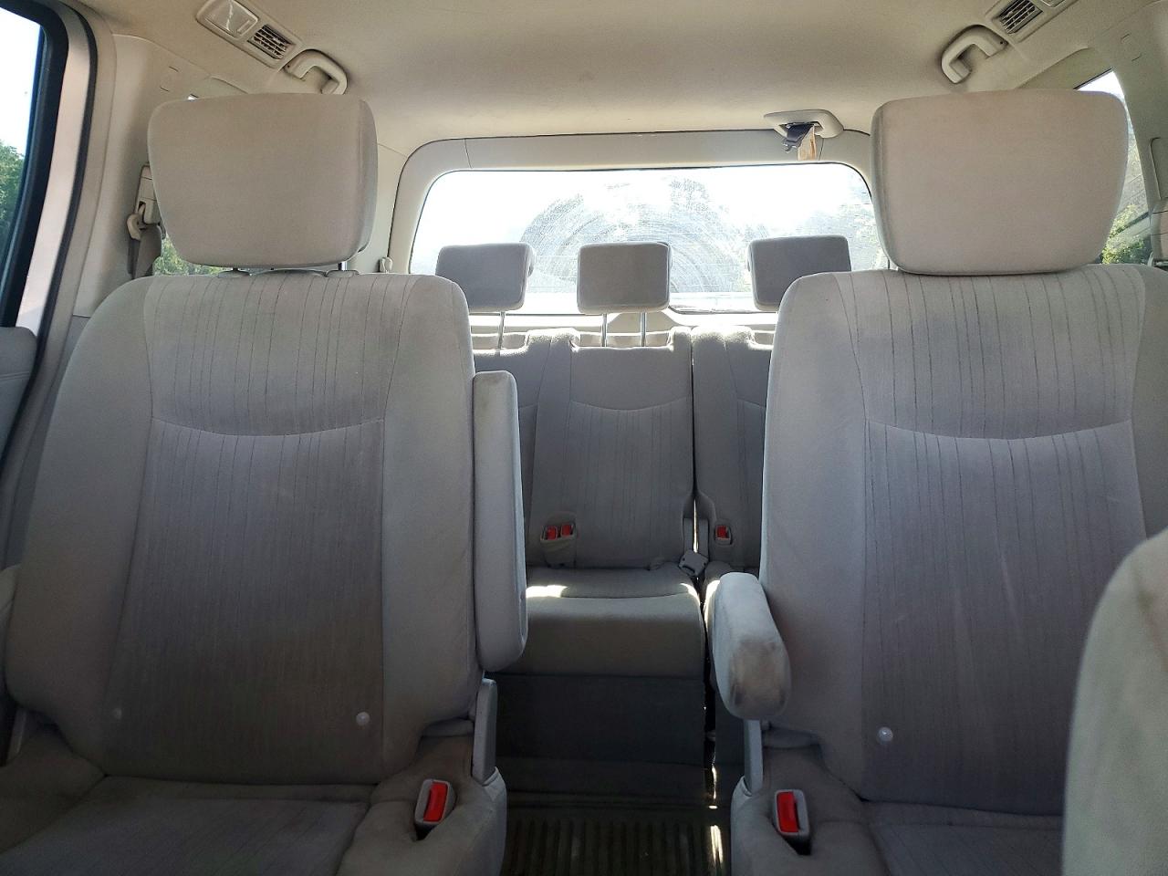 2014 Nissan Quest 3.5 Sv Серебряный vin: JN8AE2KP0E9108394