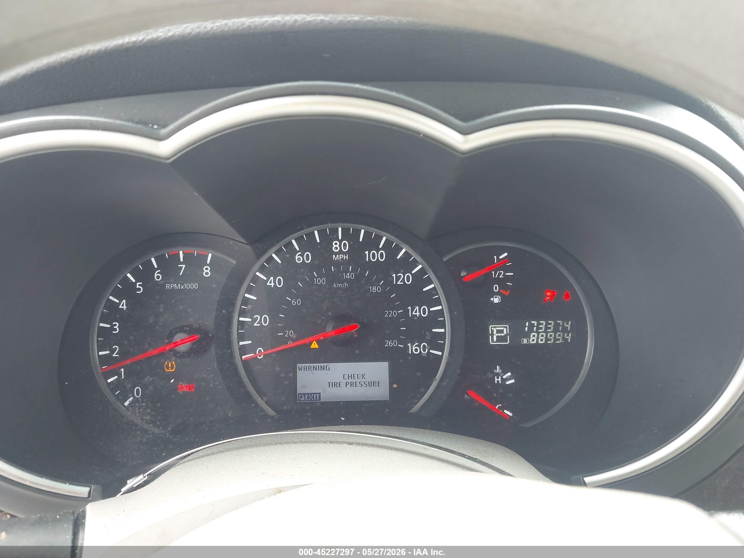 2015 Nissan Quest S Silver vin: JN8AE2KP0F9124936