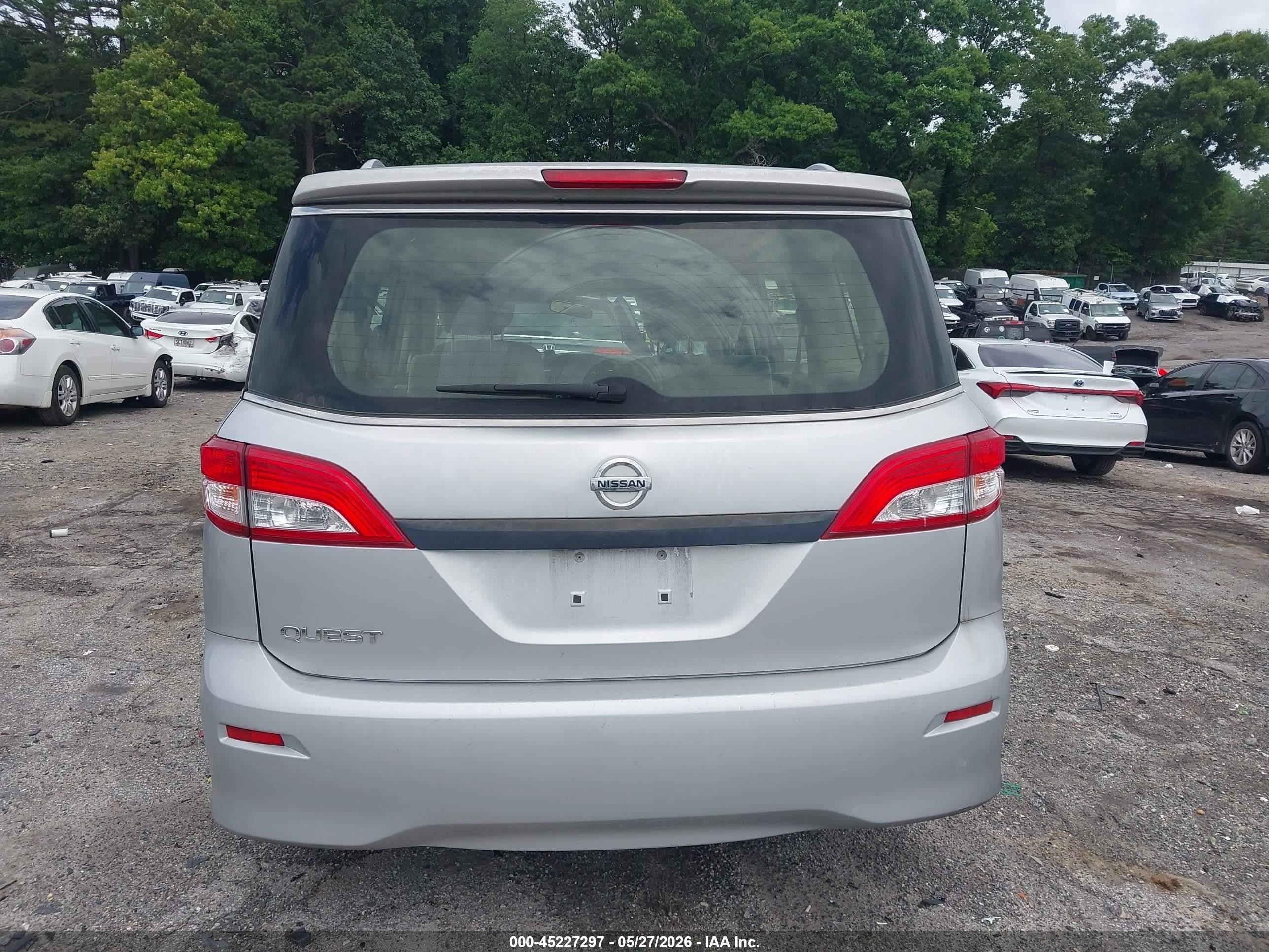 2015 Nissan Quest S Silver vin: JN8AE2KP0F9124936