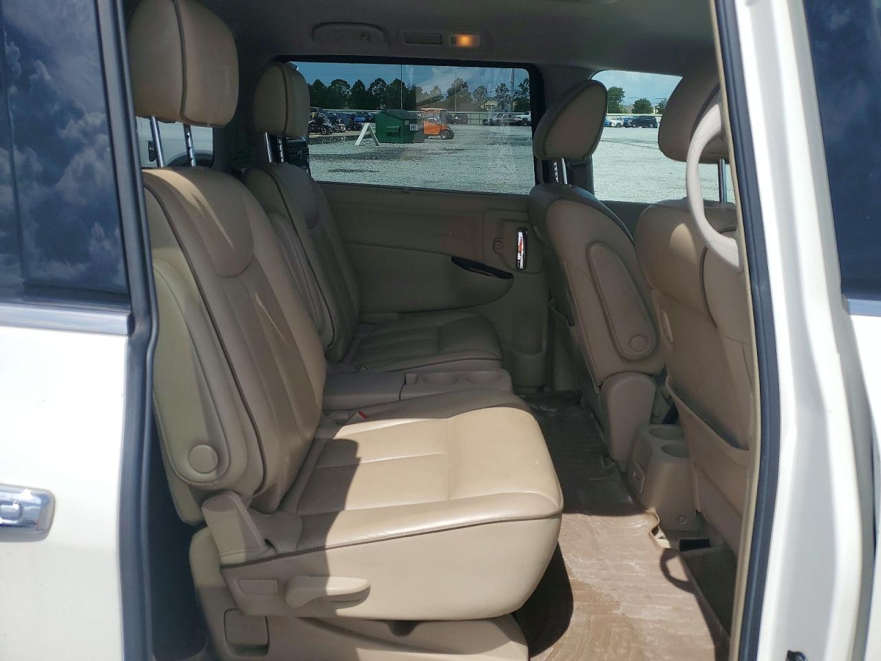 2011 Nissan Quest 3.5 S White vin: JN8AE2KP1B9005996