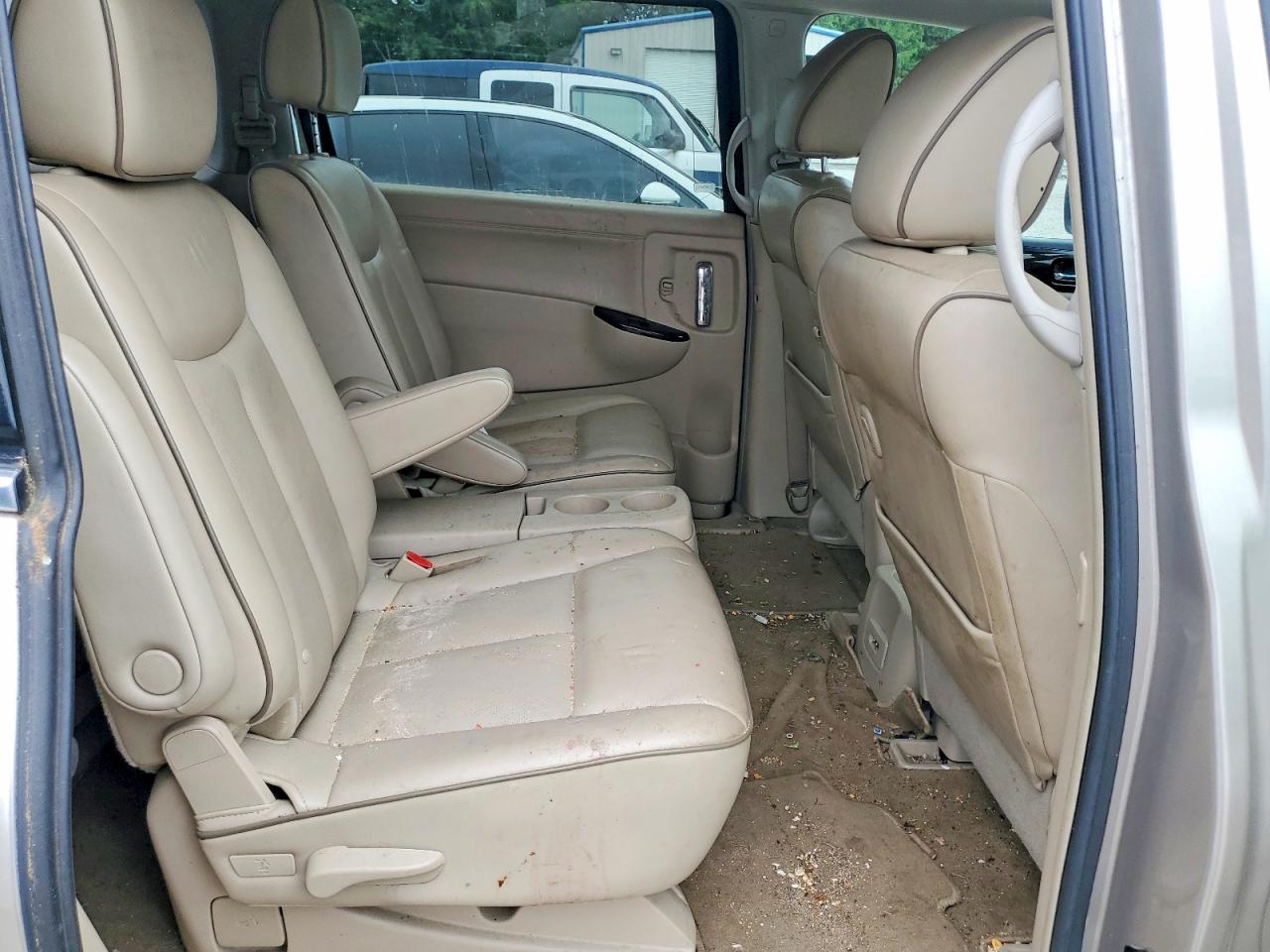 2011 Nissan Quest 3.5 S Tan vin: JN8AE2KP1B9007702