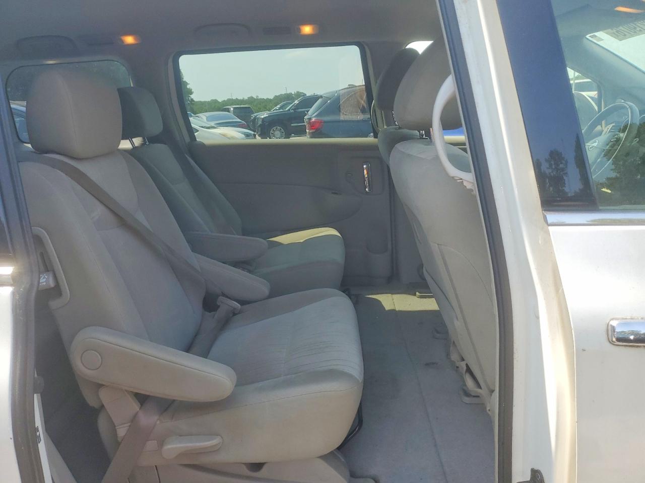 2014 Nissan Quest 3.5 Sv White vin: JN8AE2KP1E9100837