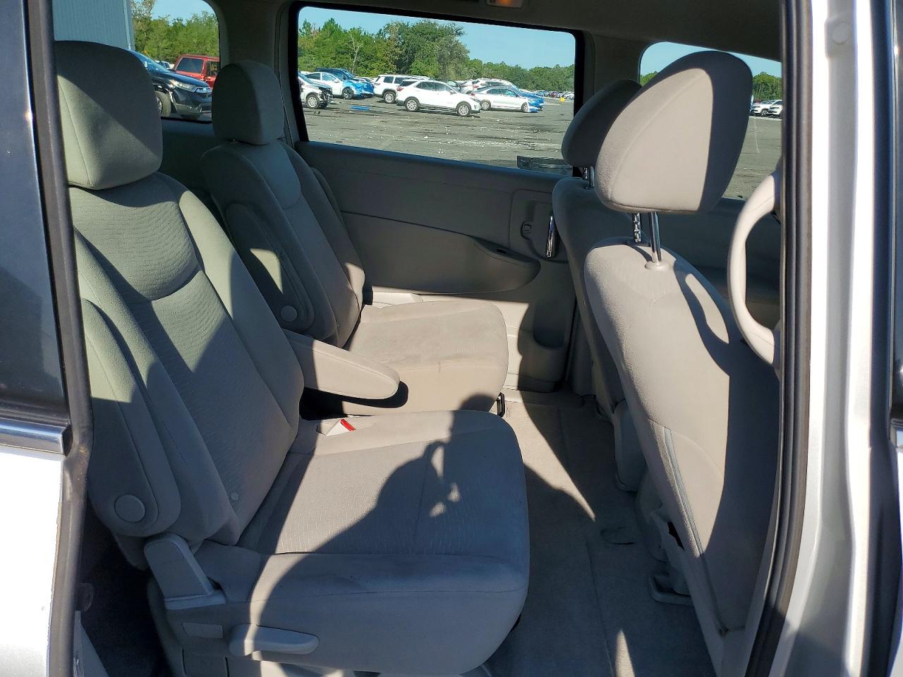 2014 Nissan Quest 3.5 S Silver vin: JN8AE2KP1E9100840
