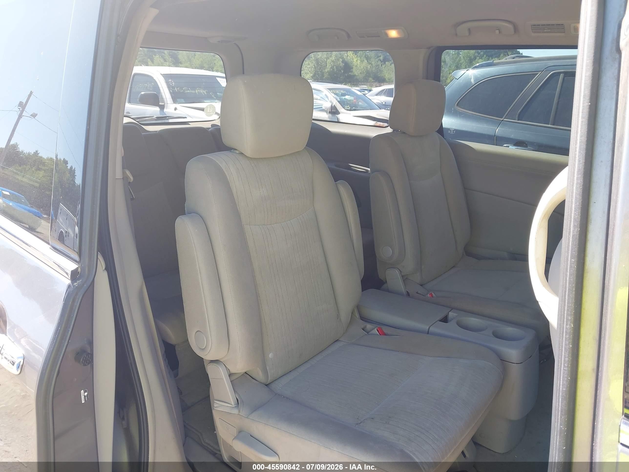 2014 Nissan Quest Sv Silver vin: JN8AE2KP1E9103060