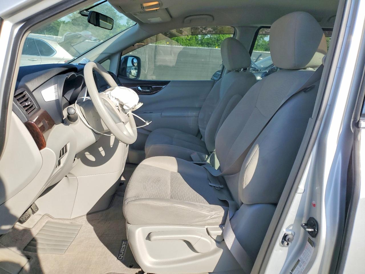 2014 Nissan Quest 3.5 S Silver vin: JN8AE2KP1E9104807