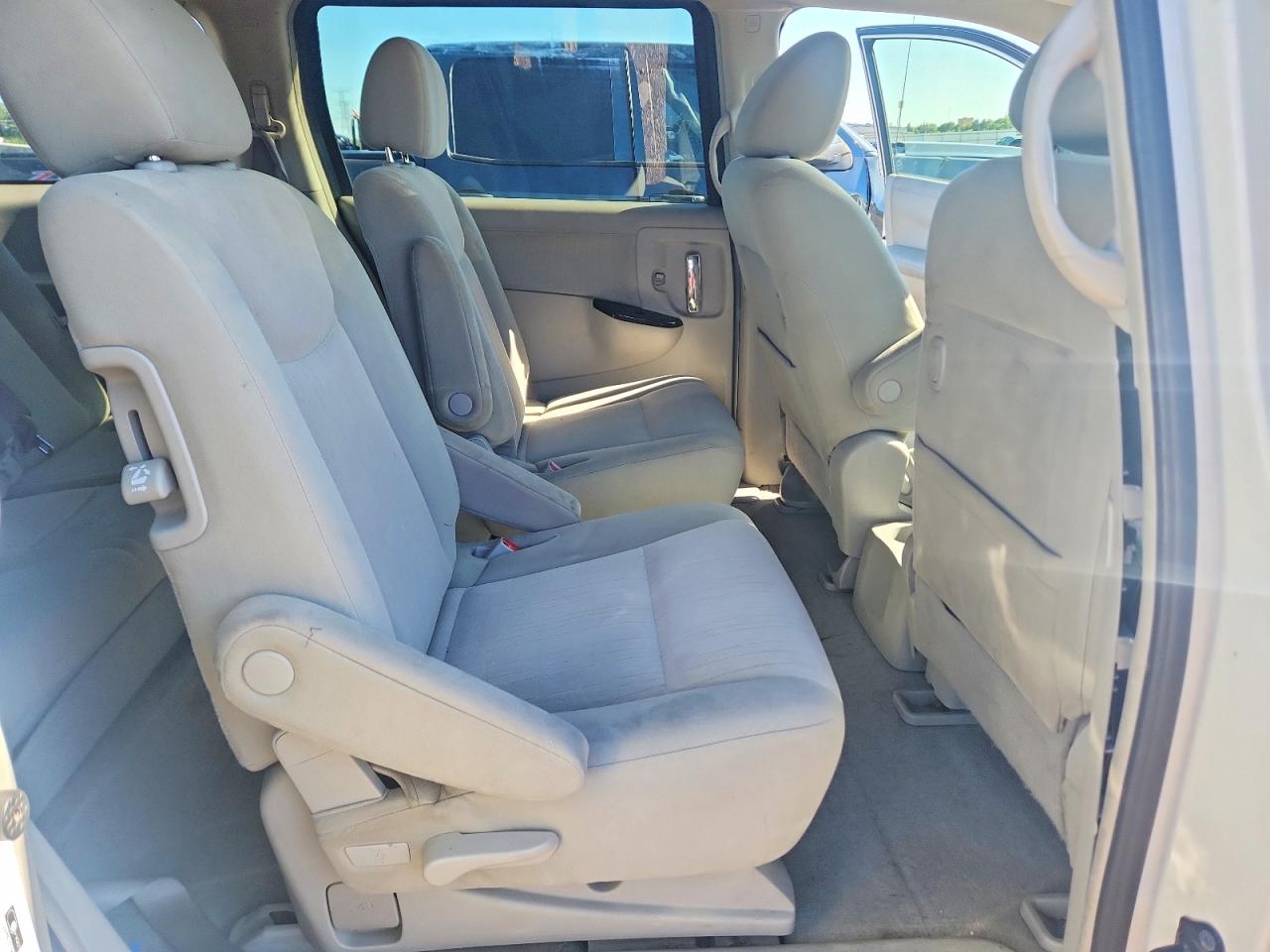 2012 Nissan Quest 3.5 S White vin: JN8AE2KP2C9042170