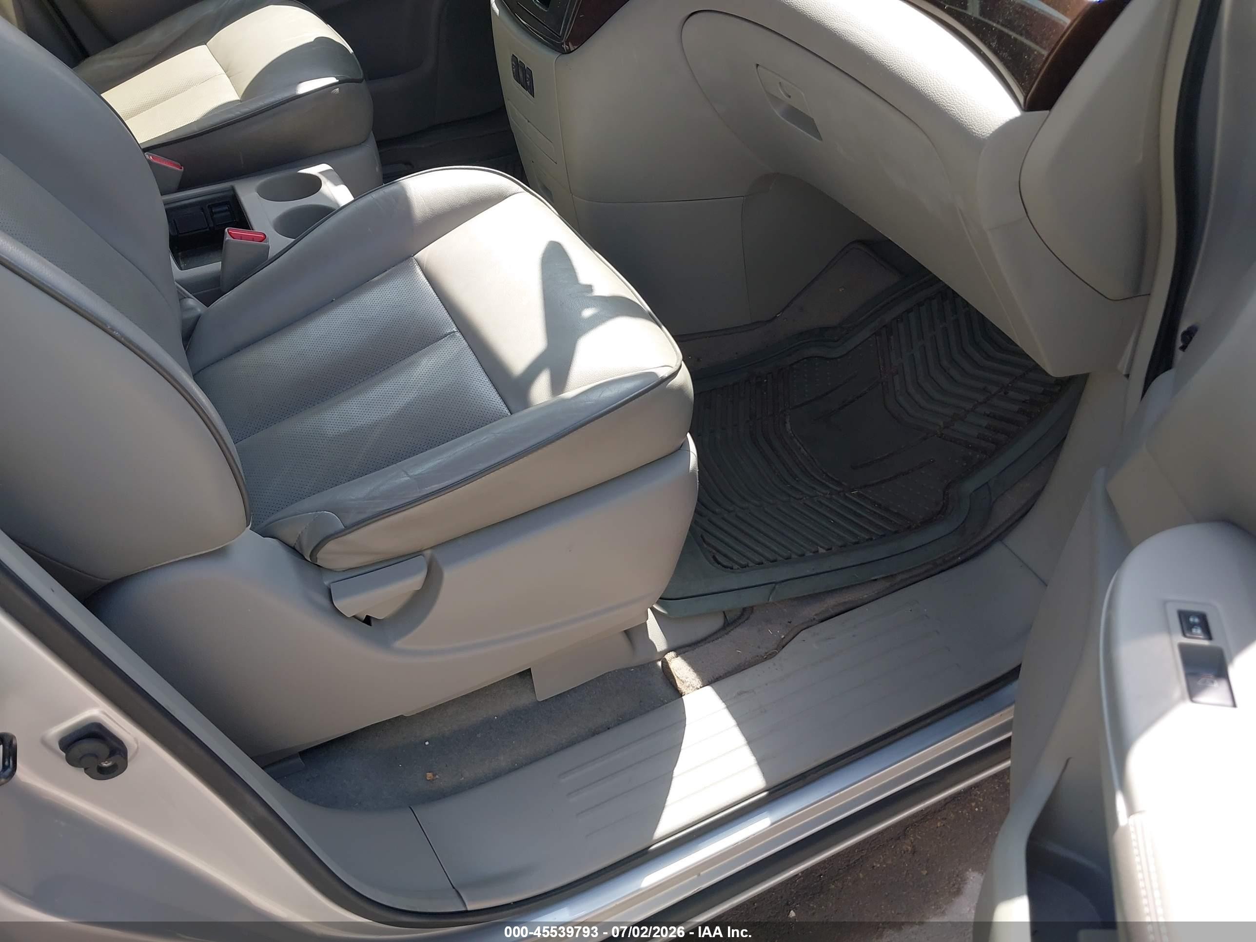 2012 Nissan Quest Sv Silver vin: JN8AE2KP2C9047594