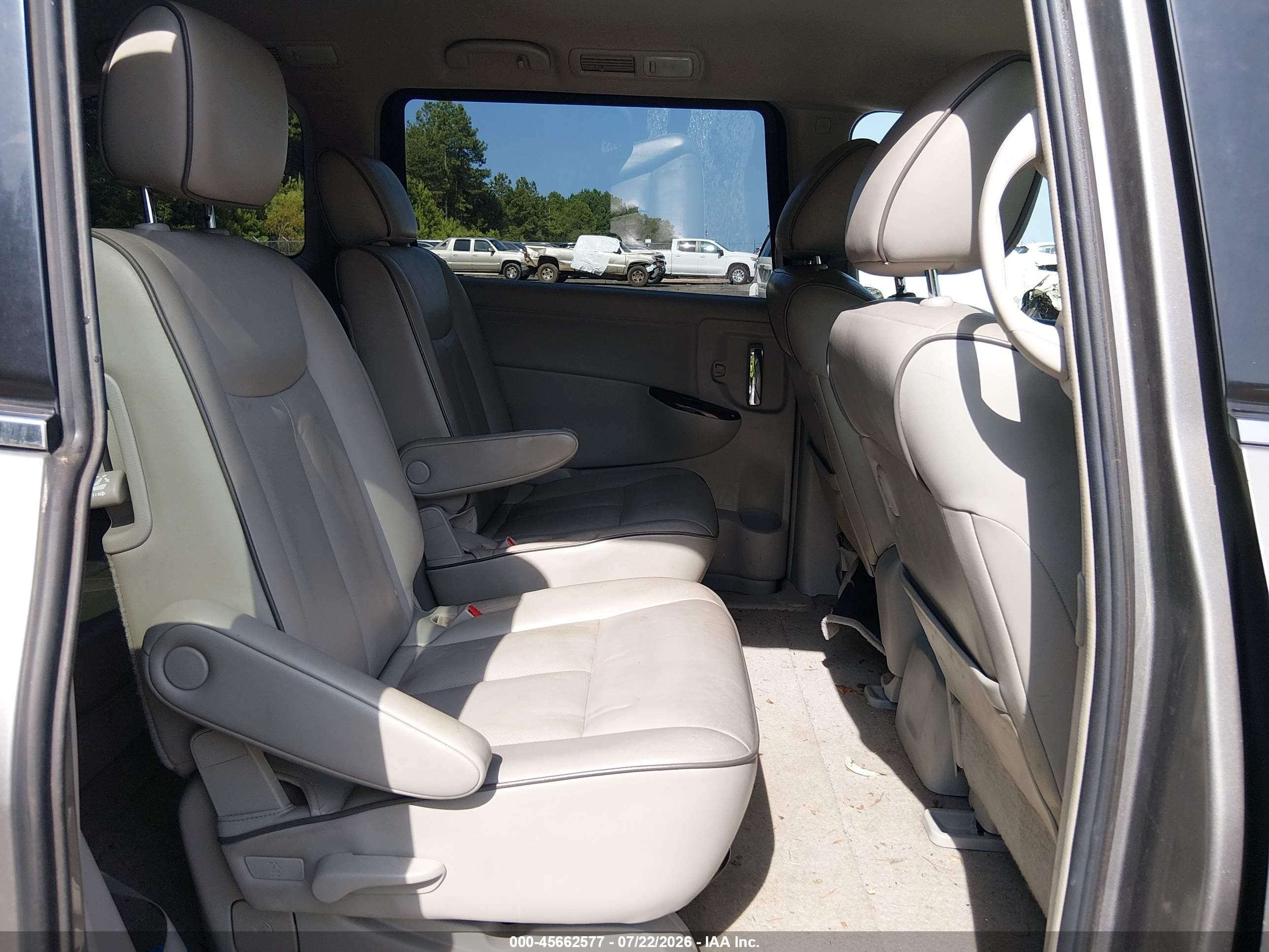 2013 Nissan Quest Sv Gray vin: JN8AE2KP2D9063182