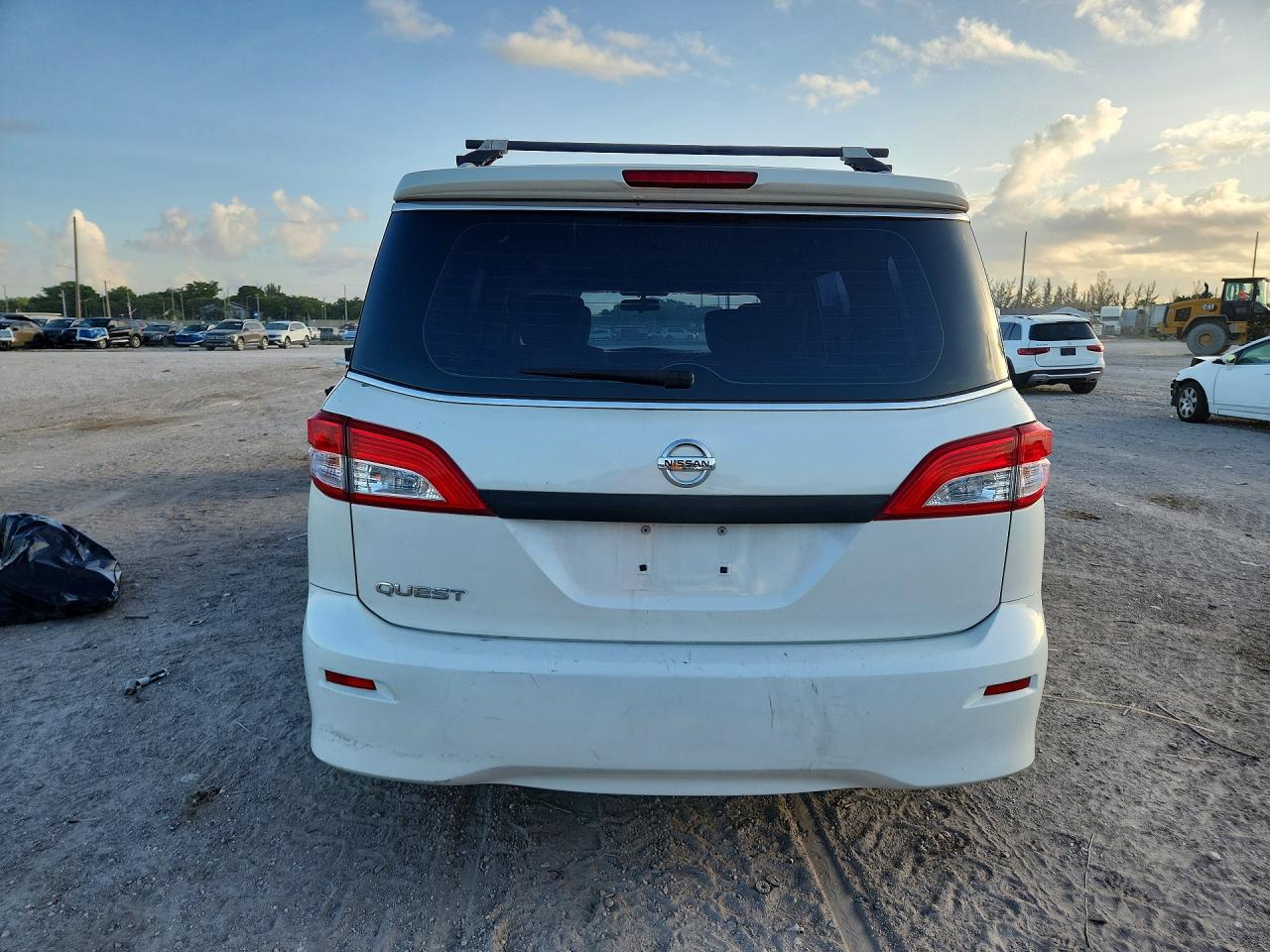 2013 Nissan Quest 3.5 S Белый vin: JN8AE2KP2D9071458