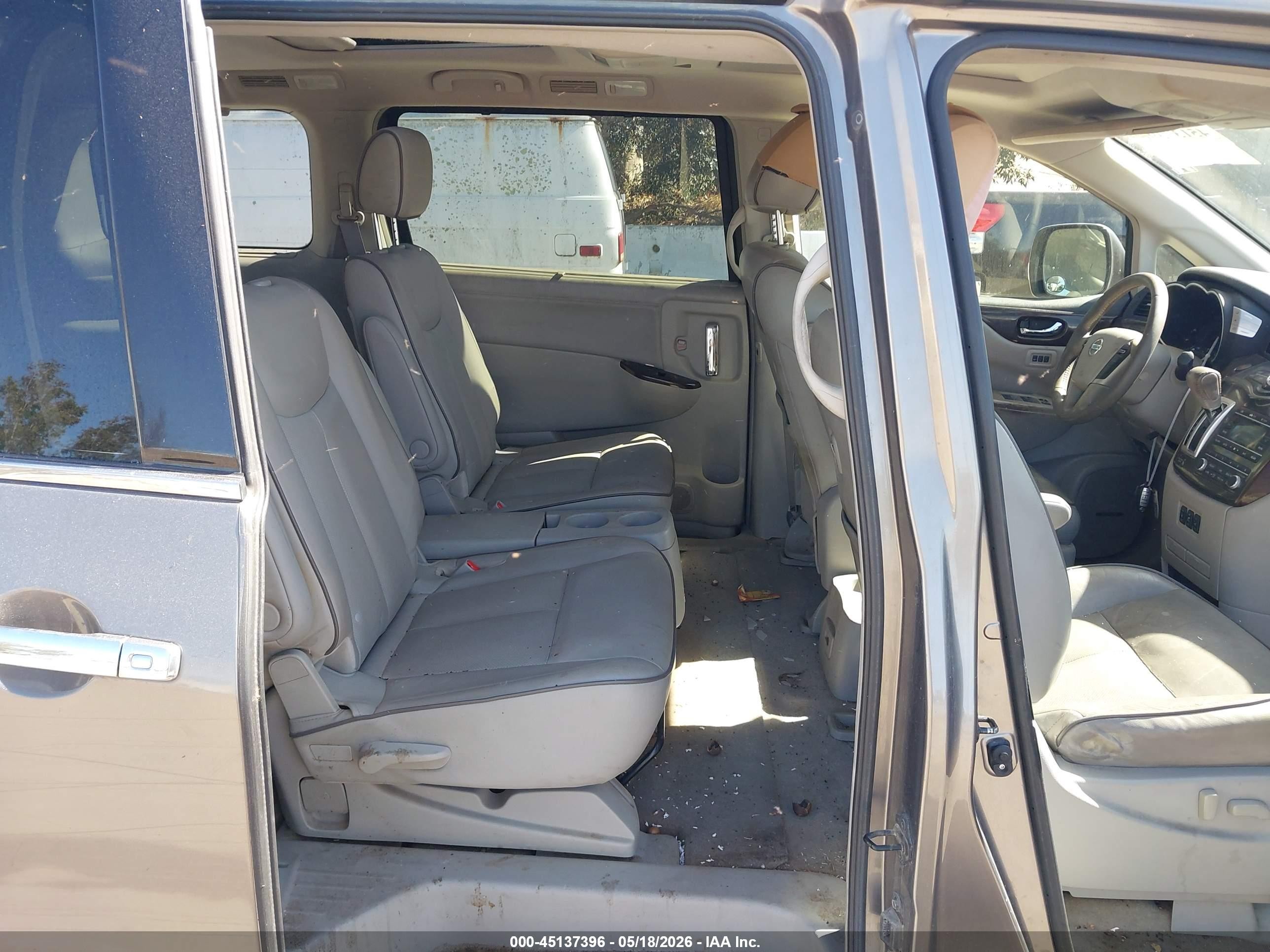 2014 Nissan Quest Le Серый vin: JN8AE2KP2E9100605