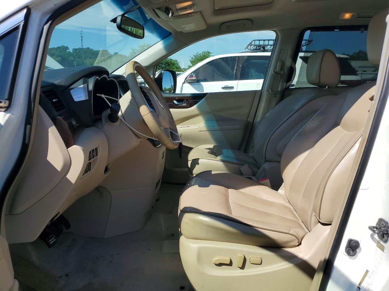 2014 Nissan Quest 3.5 Le White vin: JN8AE2KP2E9107490