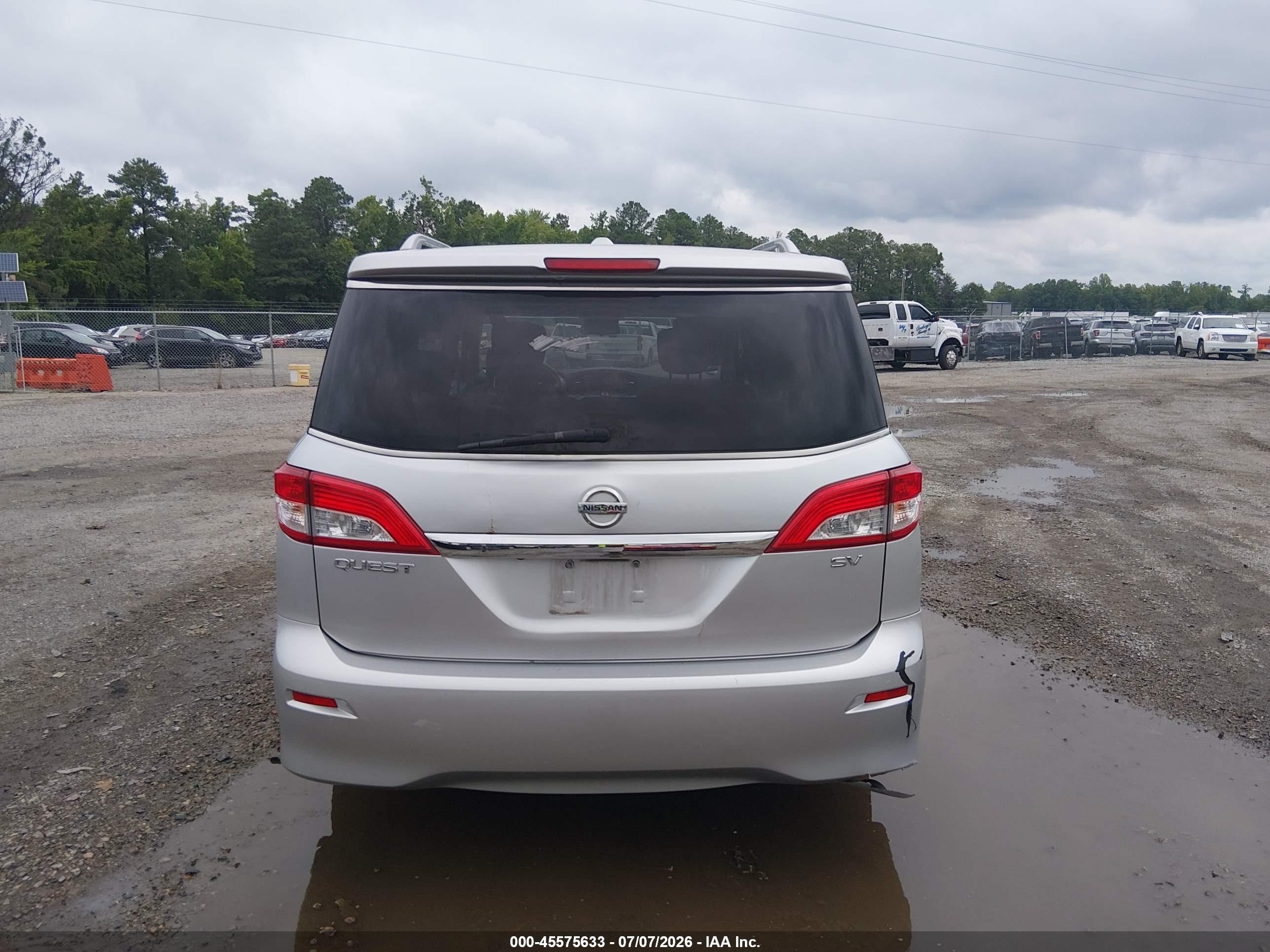 2015 Nissan Quest Sv Silver vin: JN8AE2KP2F9131063