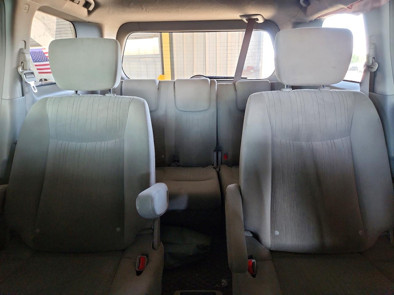 2011 Nissan Quest 3.5 S Silver vin: JN8AE2KP3B9012674