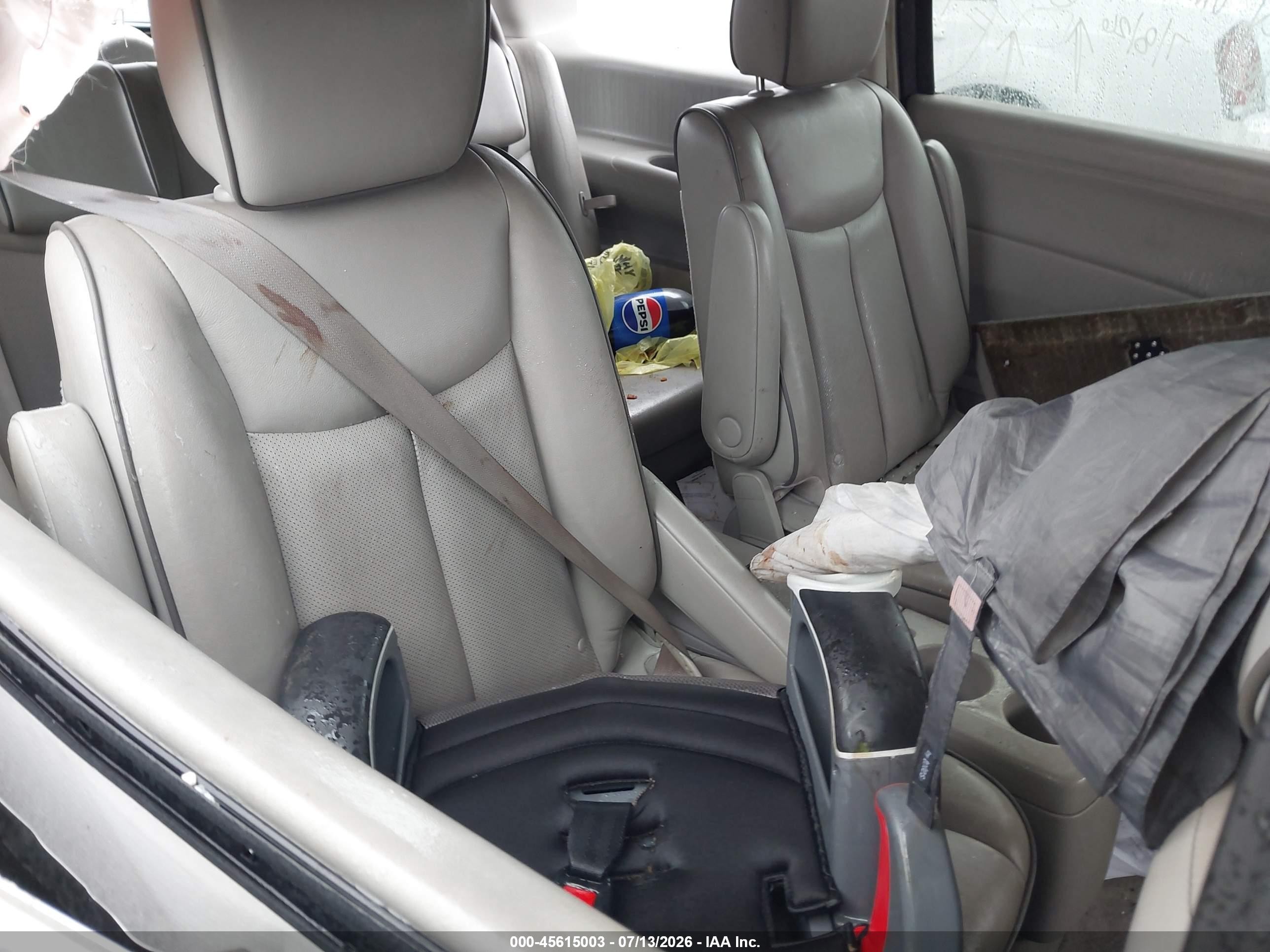 2014 Nissan Quest Sl Silver vin: JN8AE2KP3E9107210