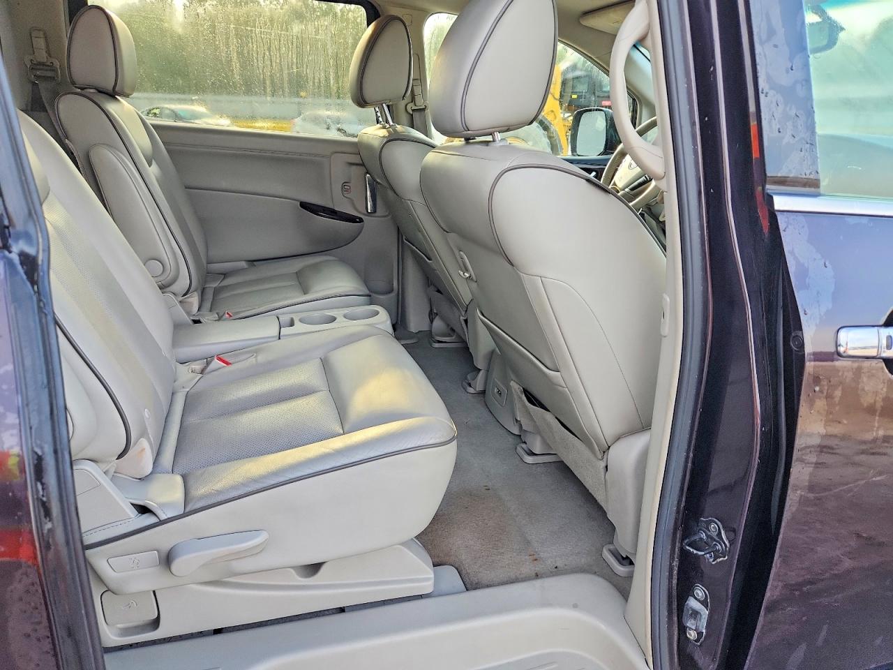 2011 Nissan Quest 3.5 S Burgundy vin: JN8AE2KP4B9007175