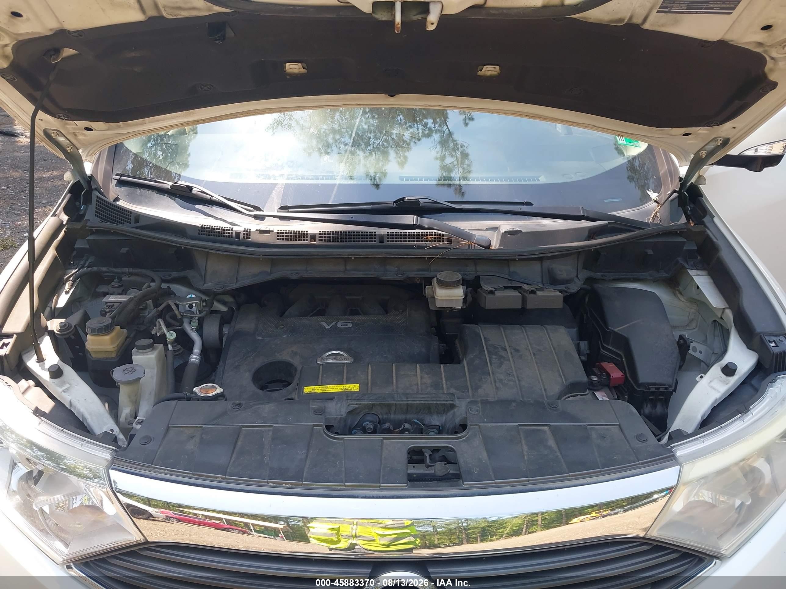 2013 Nissan Quest Le Белый vin: JN8AE2KP4D9060655