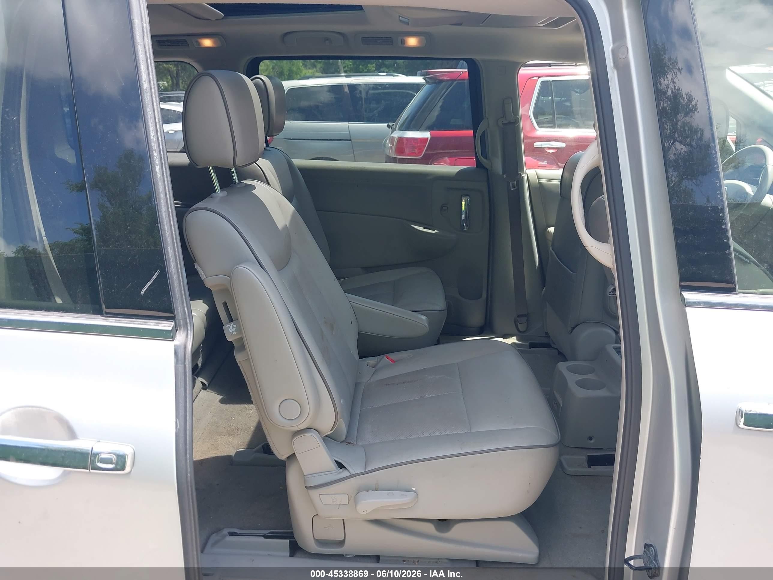 2015 Nissan Quest Sl Silver vin: JN8AE2KP4F9123451