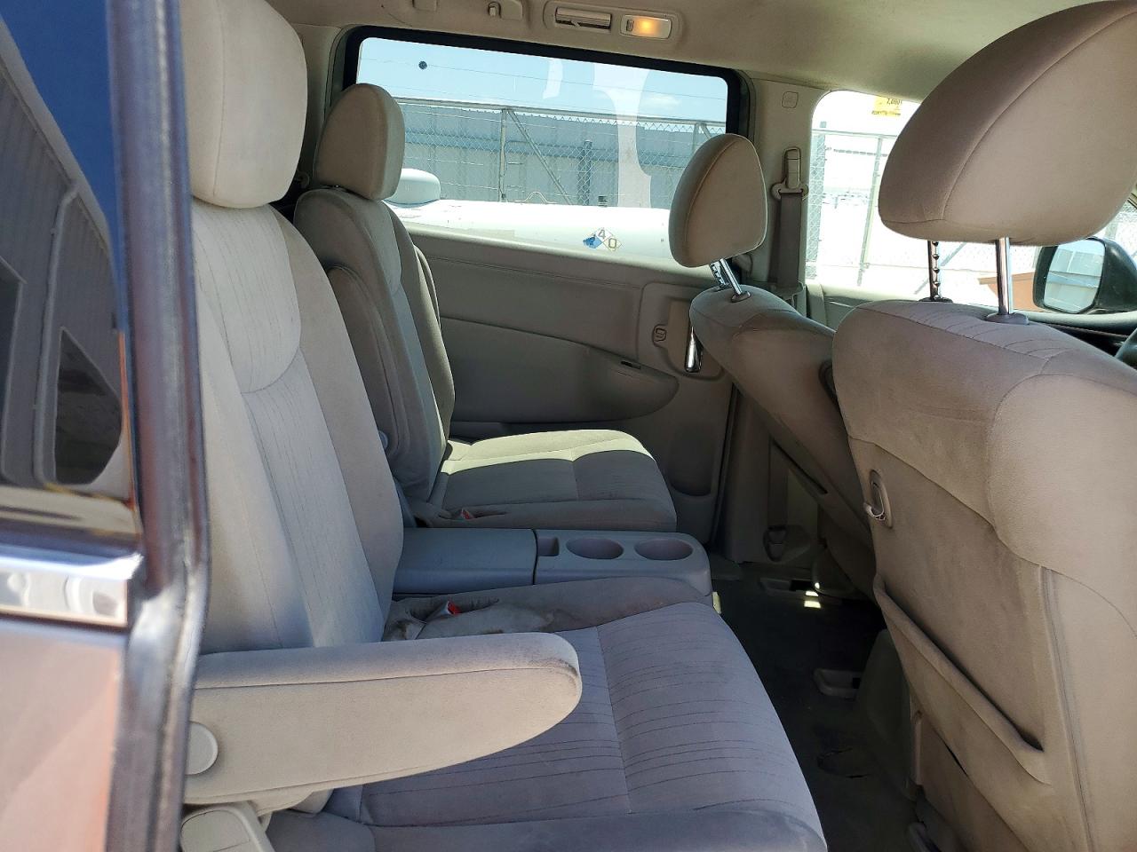 2015 Nissan Quest 3.5 Sv Серый vin: JN8AE2KP4F9126902