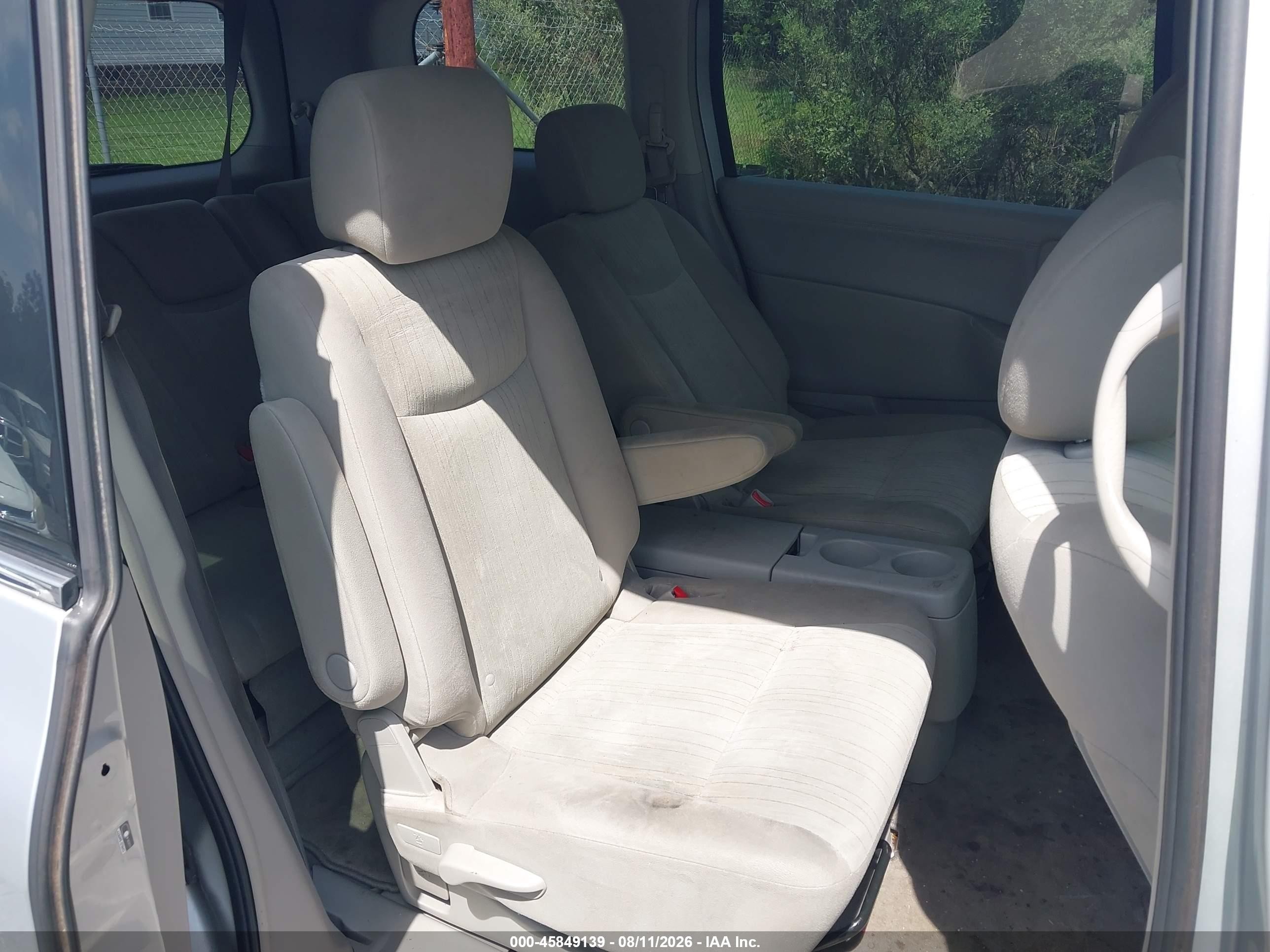2014 Nissan Quest Sv Silver vin: JN8AE2KP5E9107564