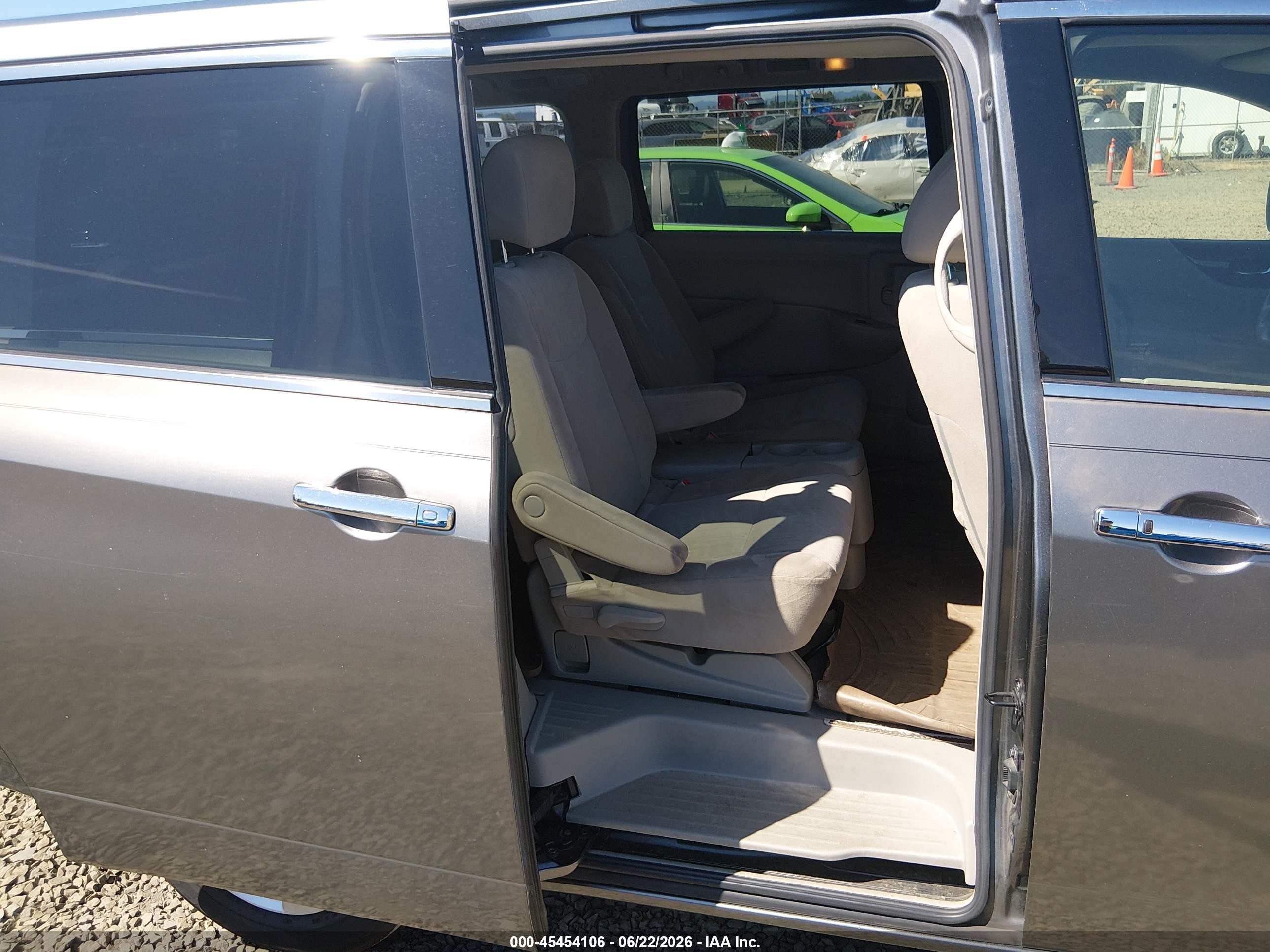 2015 Nissan Quest Platinum/s/sl/sv Gray vin: JN8AE2KP5F9130392