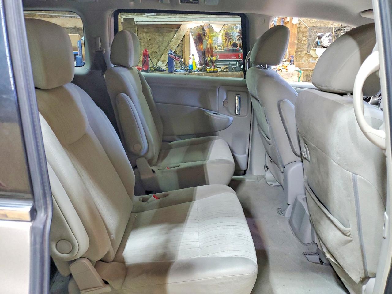2014 Nissan Quest 3.5 Sv Gray vin: JN8AE2KP6E9103653