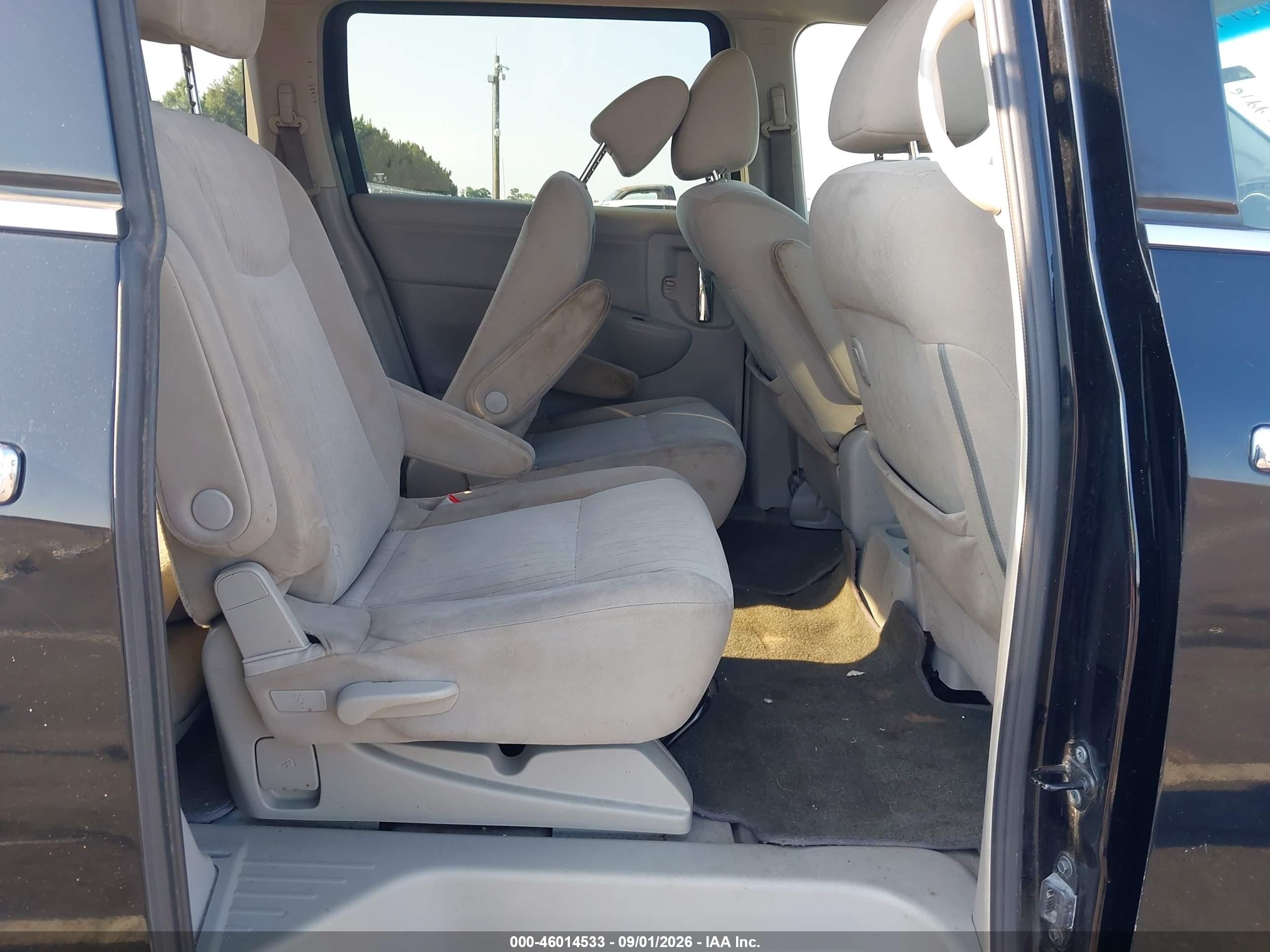 2015 Nissan Quest Platinum/s/sl/sv Burgundy vin: JN8AE2KP6F9126318