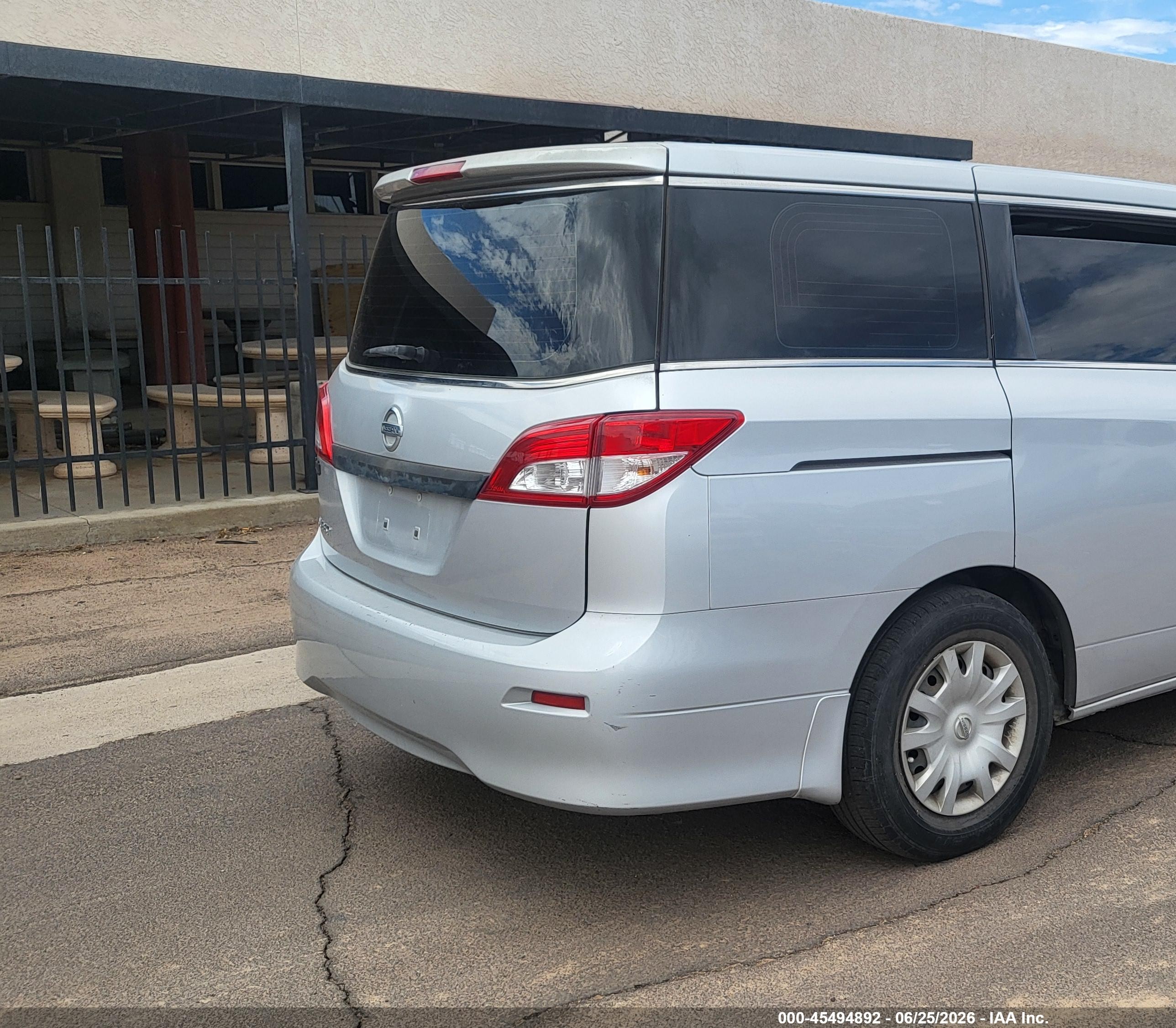 2015 Nissan Quest S Silver vin: JN8AE2KP6F9126500