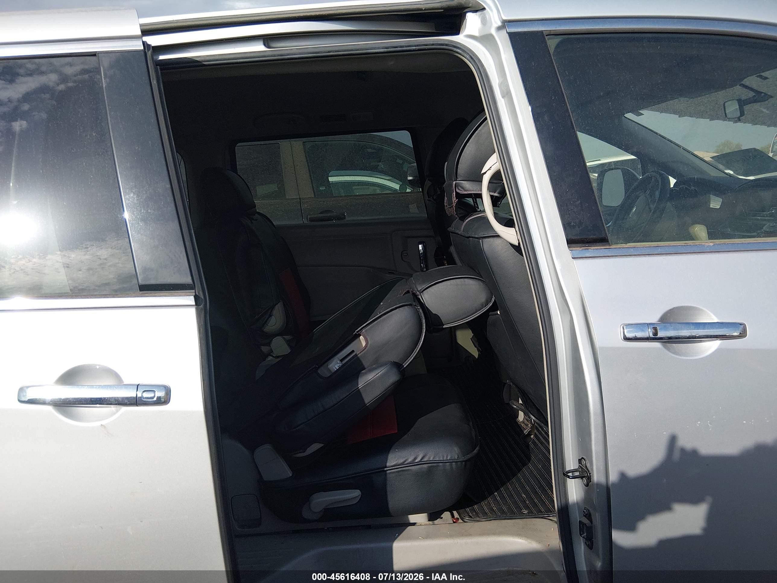 2015 Nissan Quest Platinum/s/sl/sv Silver vin: JN8AE2KP6F9126710
