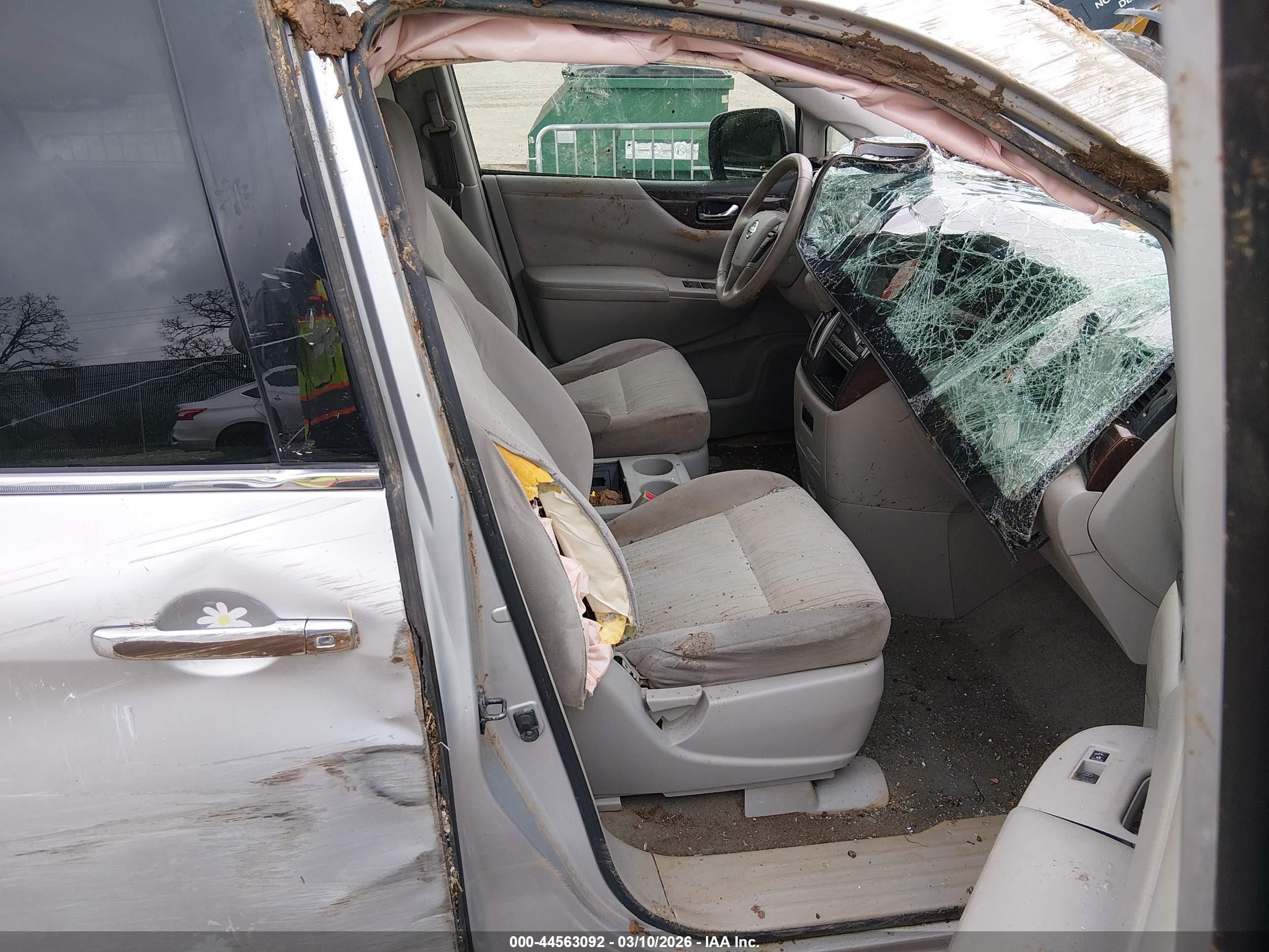 2015 Nissan Quest Sv Silver vin: JN8AE2KP6F9128652