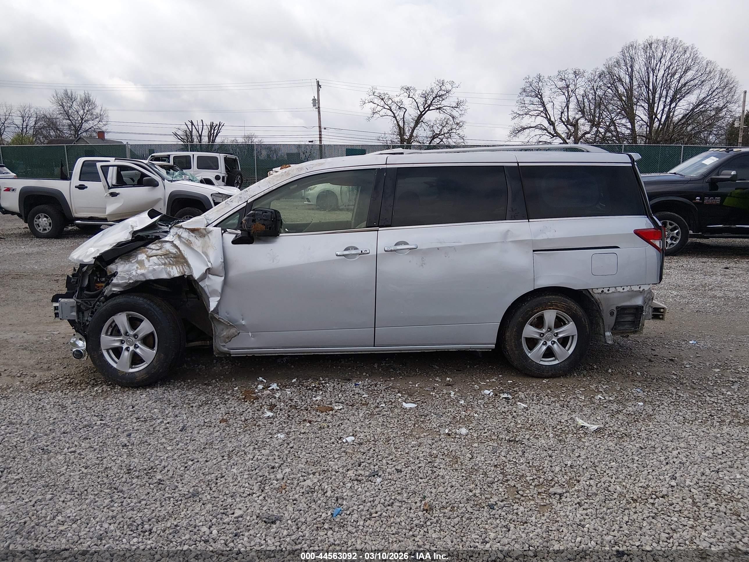 2015 Nissan Quest Sv Silver vin: JN8AE2KP6F9128652