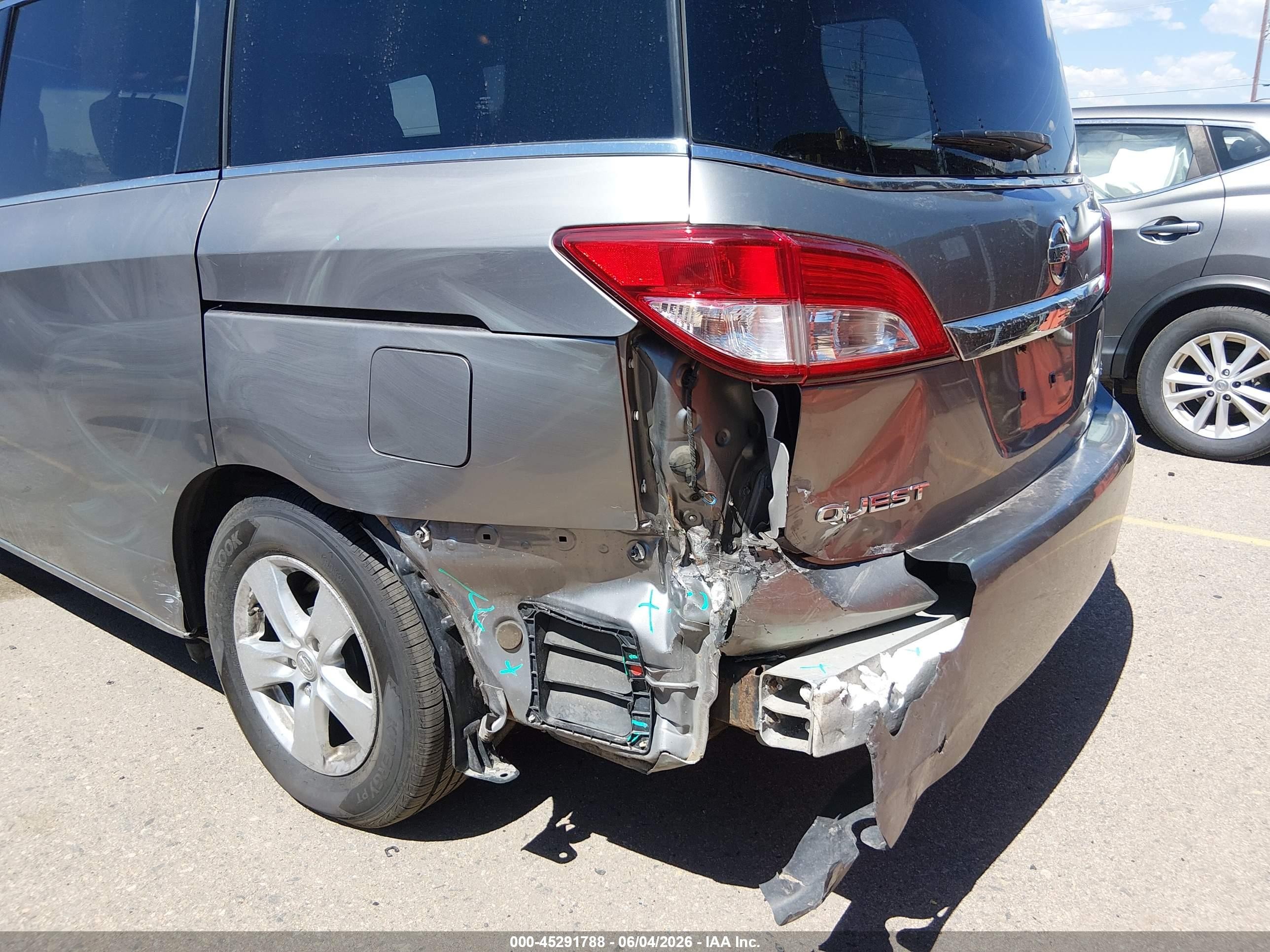 2011 Nissan Quest Sv Tan vin: JN8AE2KP7B9005498