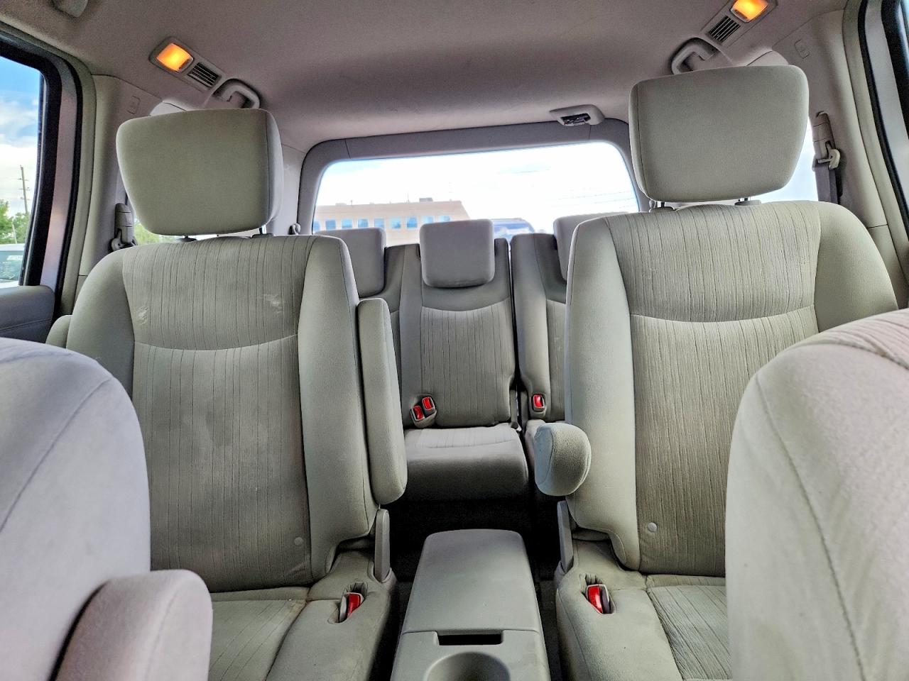 2014 Nissan Quest 3.5 Sv Silver vin: JN8AE2KP7E9101538