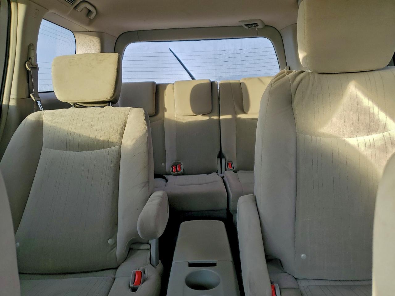2016 Nissan Quest S Silver vin: JN8AE2KP7G9154680