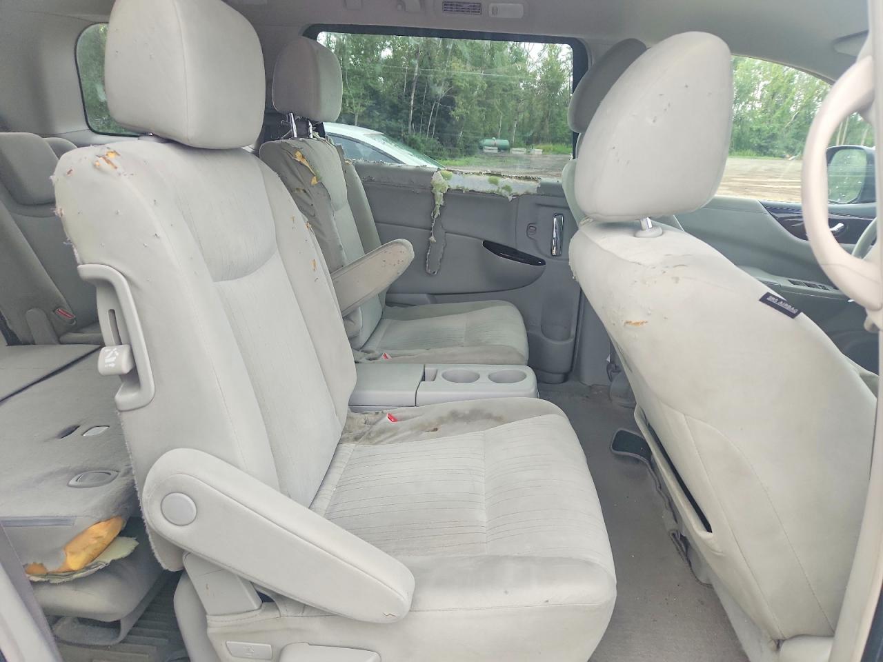 2011 Nissan Quest S Silver vin: JN8AE2KP8B9000522