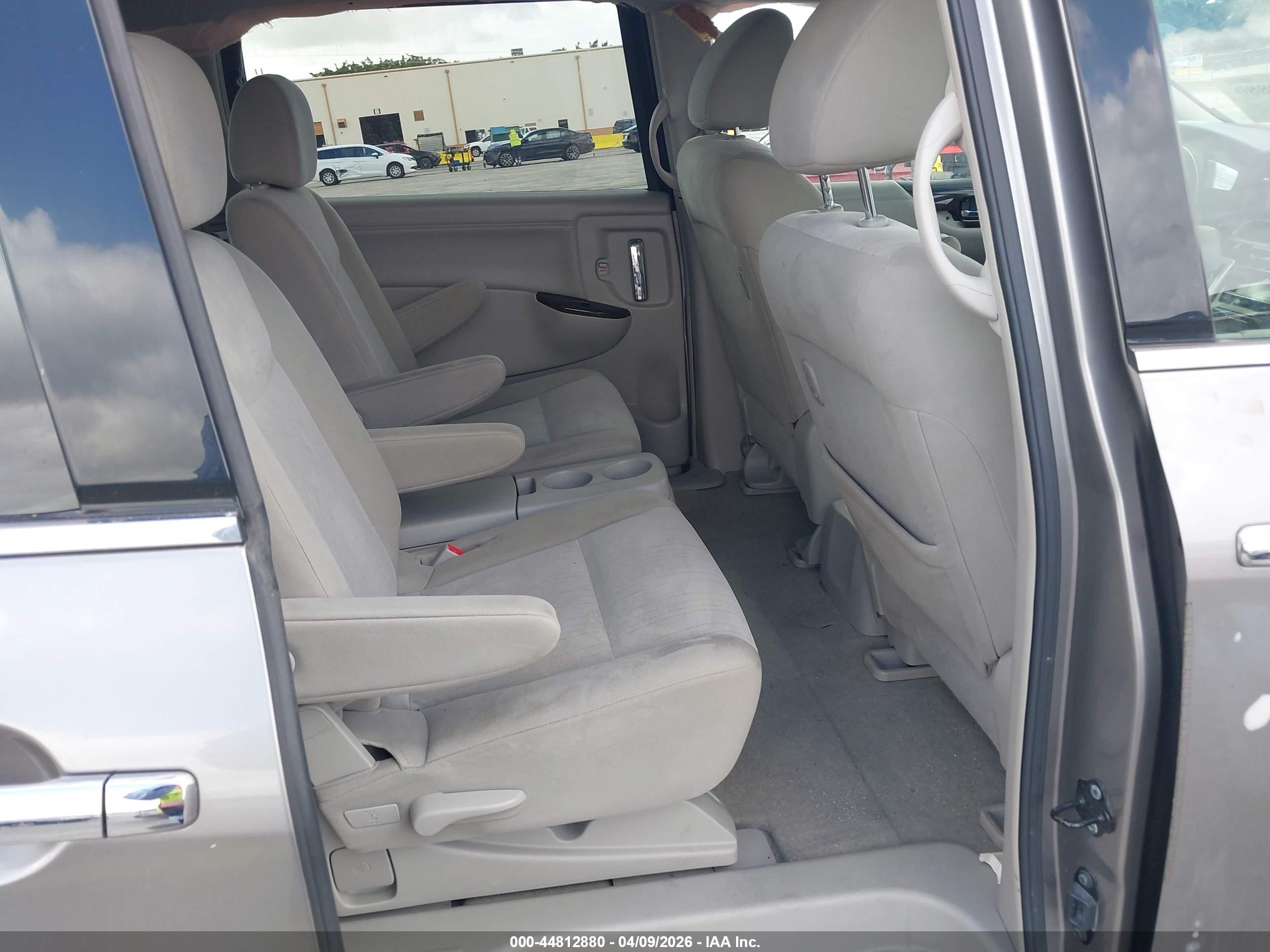 2012 Nissan Quest S Gray vin: JN8AE2KP8C9031495