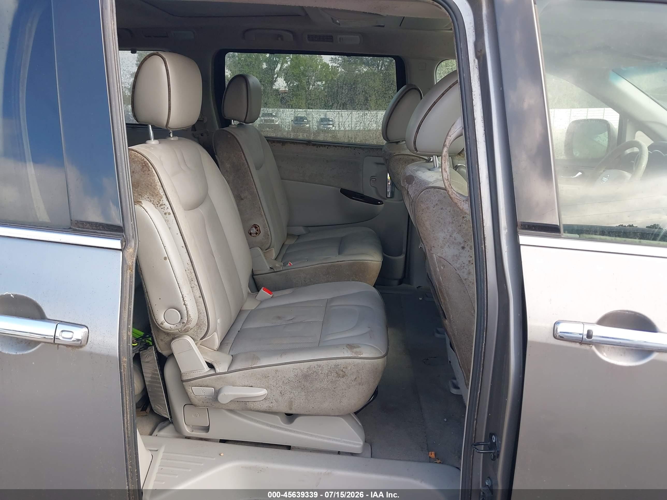 2012 Nissan Quest Le Brown vin: JN8AE2KP8C9039287