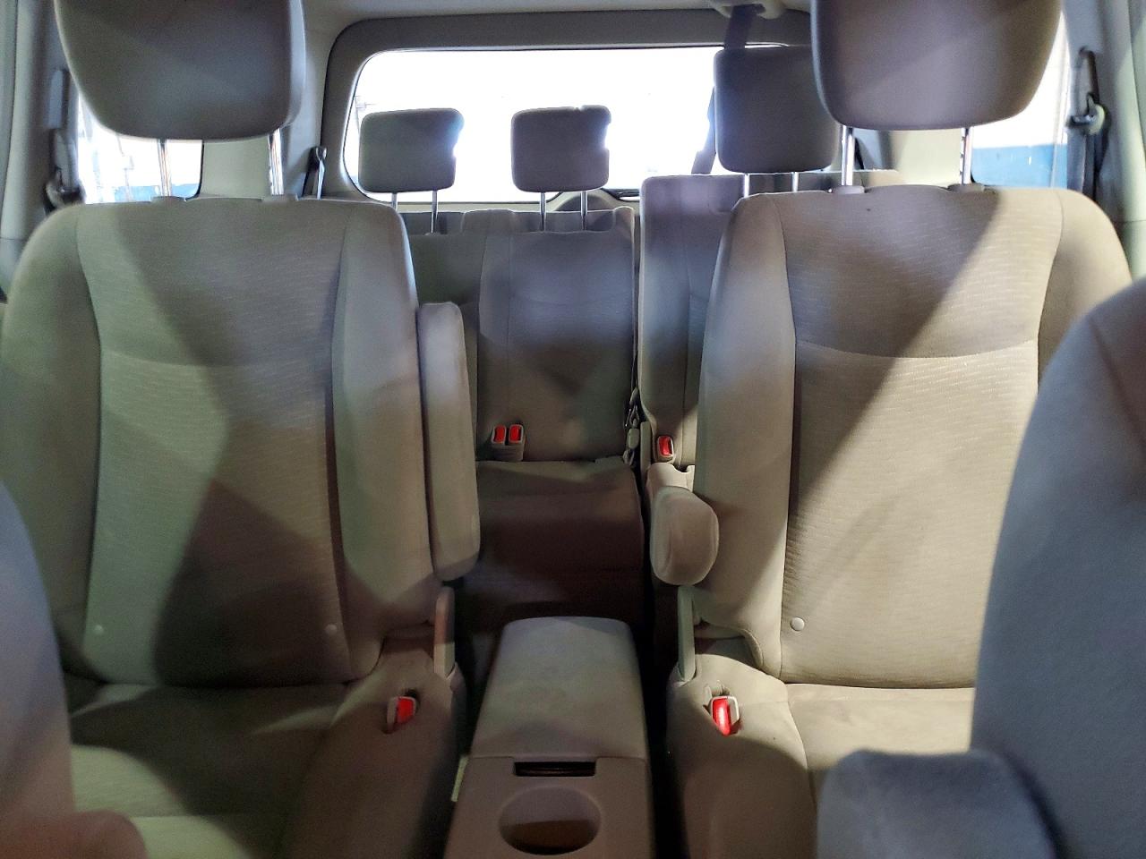 2015 Nissan Quest 3.5 S Silver vin: JN8AE2KP8F9130998