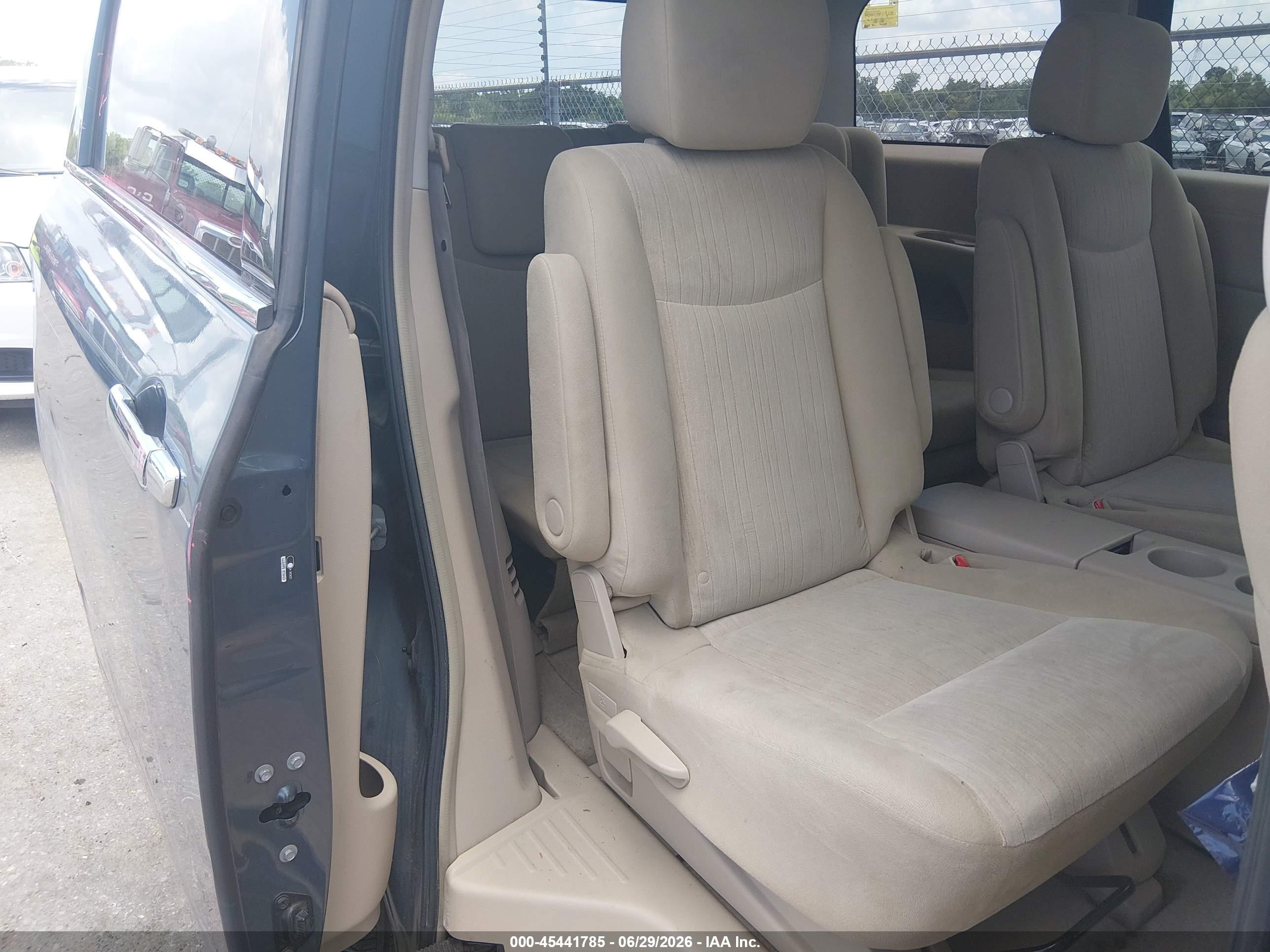 2011 Nissan Quest S Gray vin: JN8AE2KP9B9001260