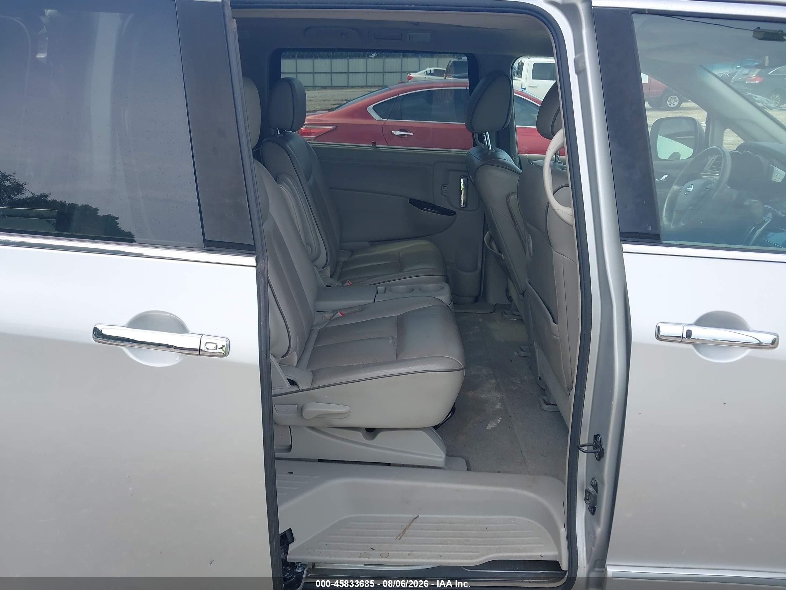 2011 Nissan Quest Le Silver vin: JN8AE2KP9B9011948