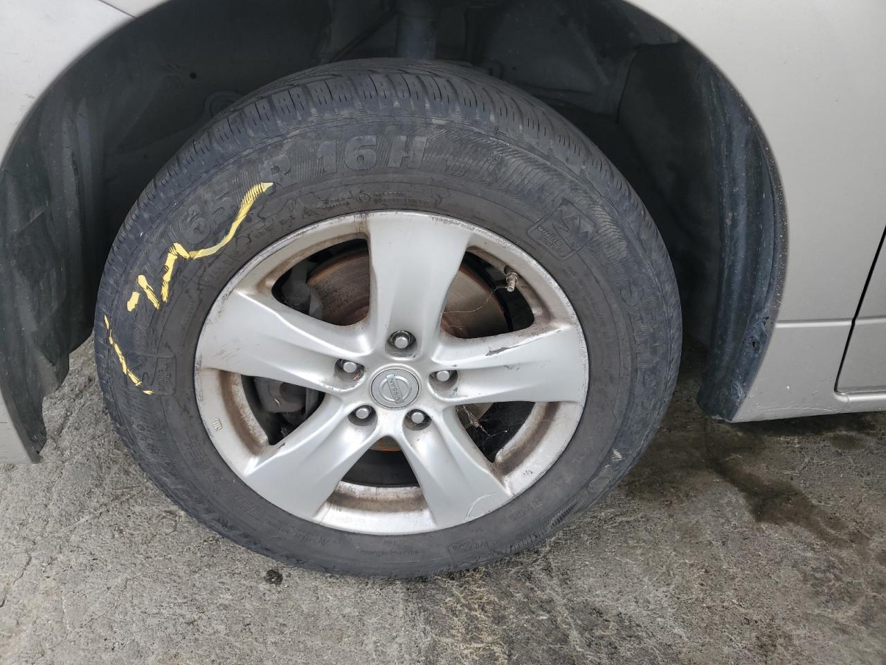 2011 Nissan Quest S/sv/sl/le Silver vin: JN8AE2KP9B9012002 Damage: Left Front Wheel, Curb Rash, 2 To 3 Inches