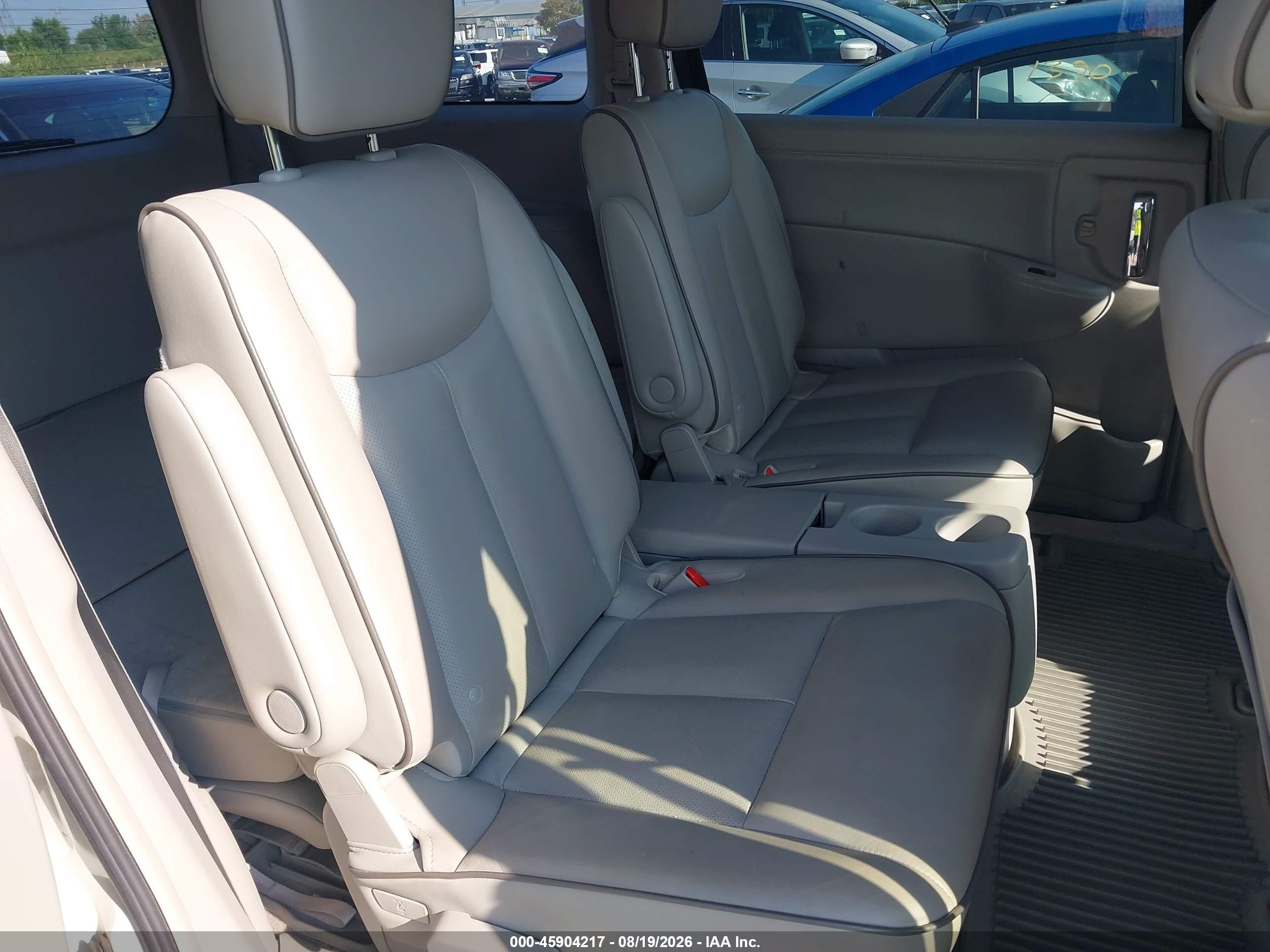 2014 Nissan Quest Sv White vin: JN8AE2KP9E9103971