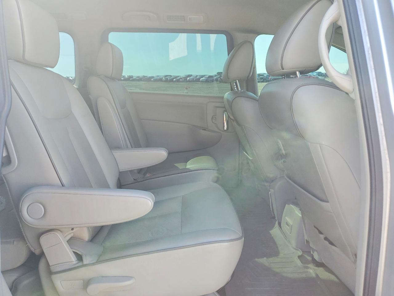2015 Nissan Quest 3.5 Sl Silver vin: JN8AE2KP9F9129701